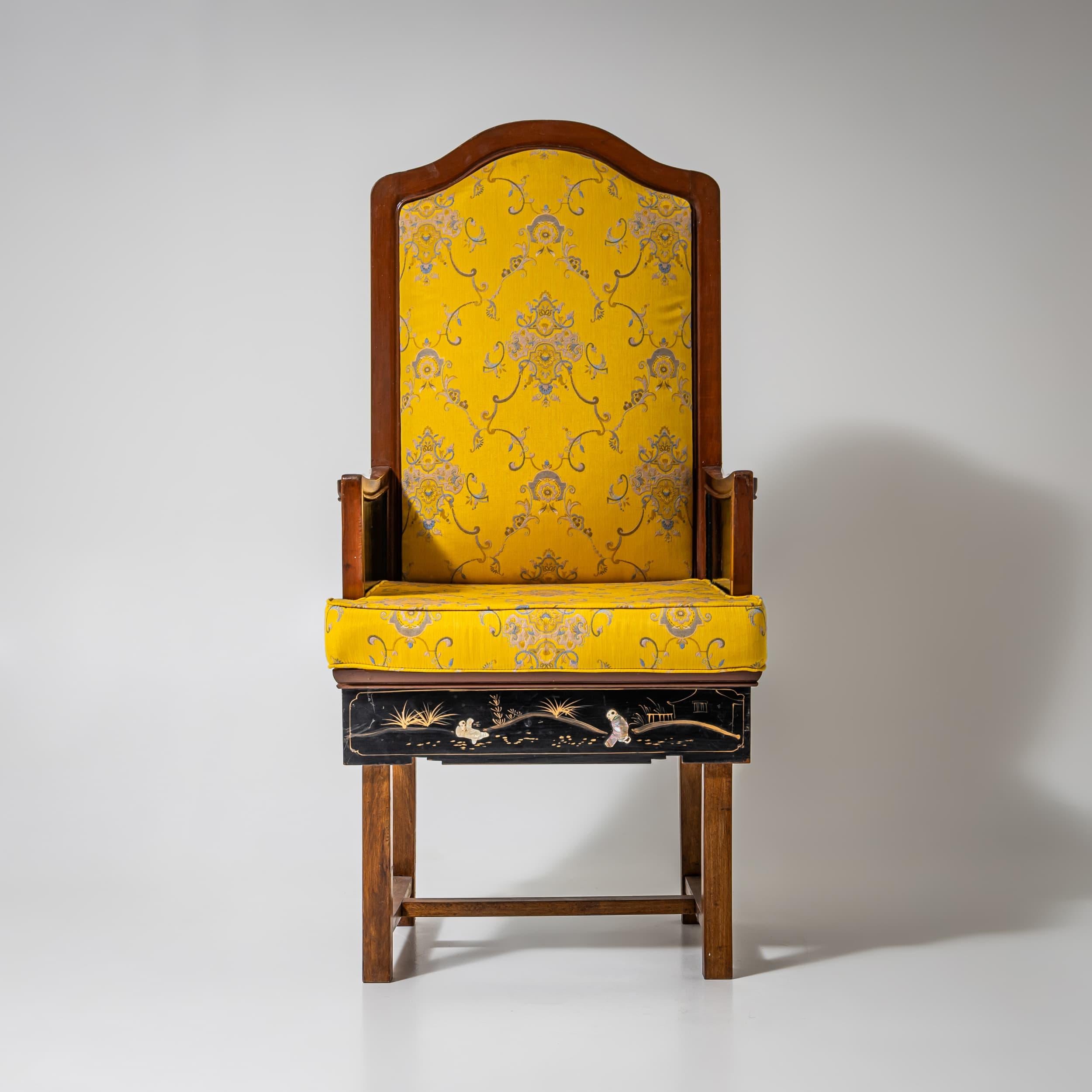Sillón con decoración de laca chinoiserie, probablemente de principios del siglo XX Exportación china en venta
