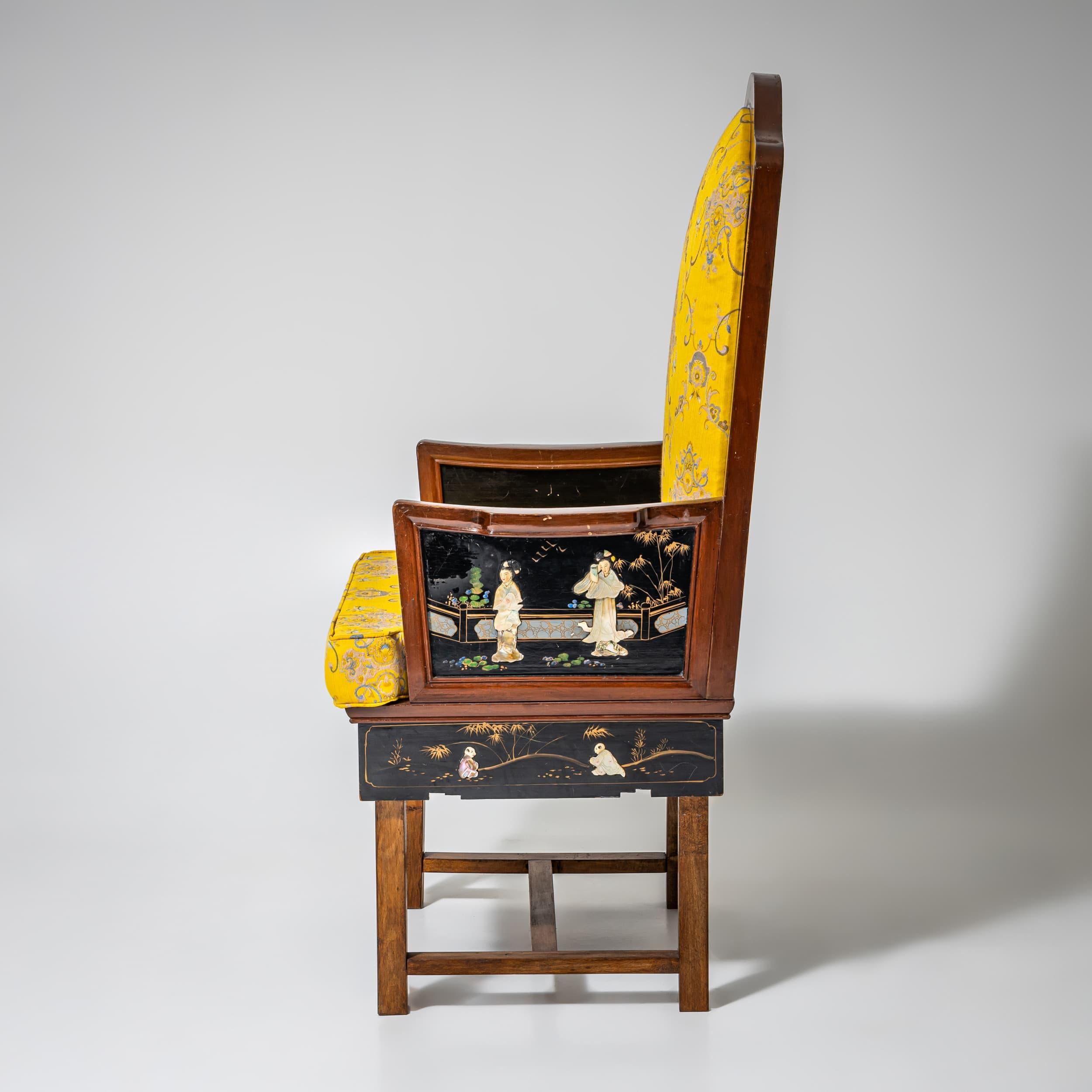 Sillón con decoración de laca chinoiserie, probablemente de principios del siglo XX en Bueno estado para la venta en Greding, DE
