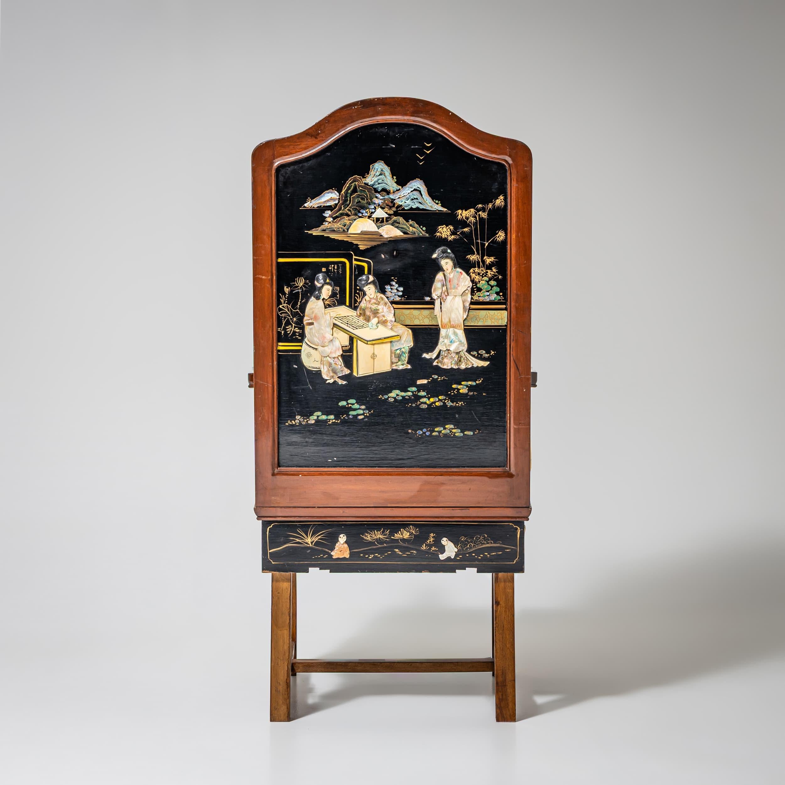 Sillón con decoración de laca chinoiserie, probablemente de principios del siglo XX en venta 2