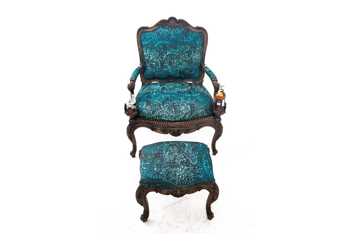 Louis XVI Armchair with footstool, France, circa 1880. For Sale