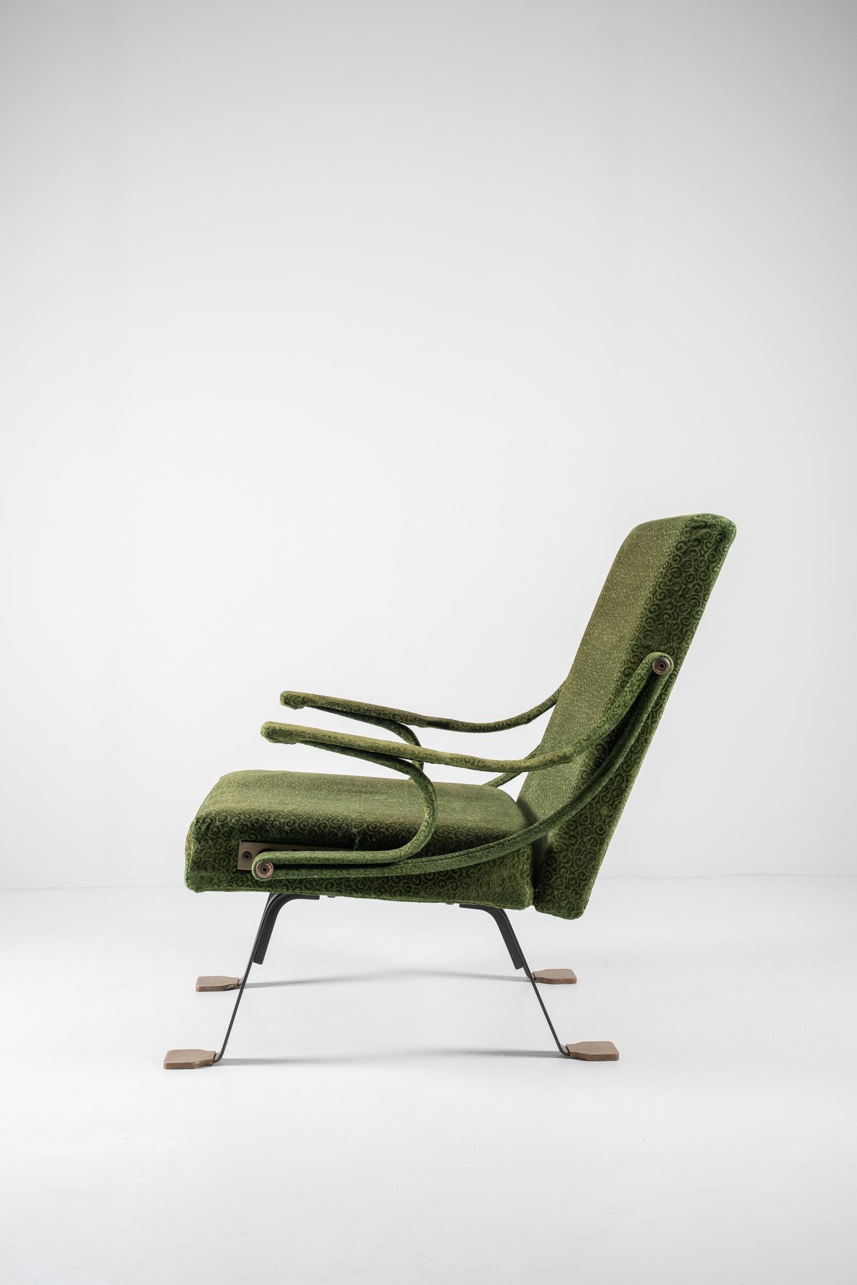 Sillón con otomana de Ignazio Gardella mediados del siglo XX en venta