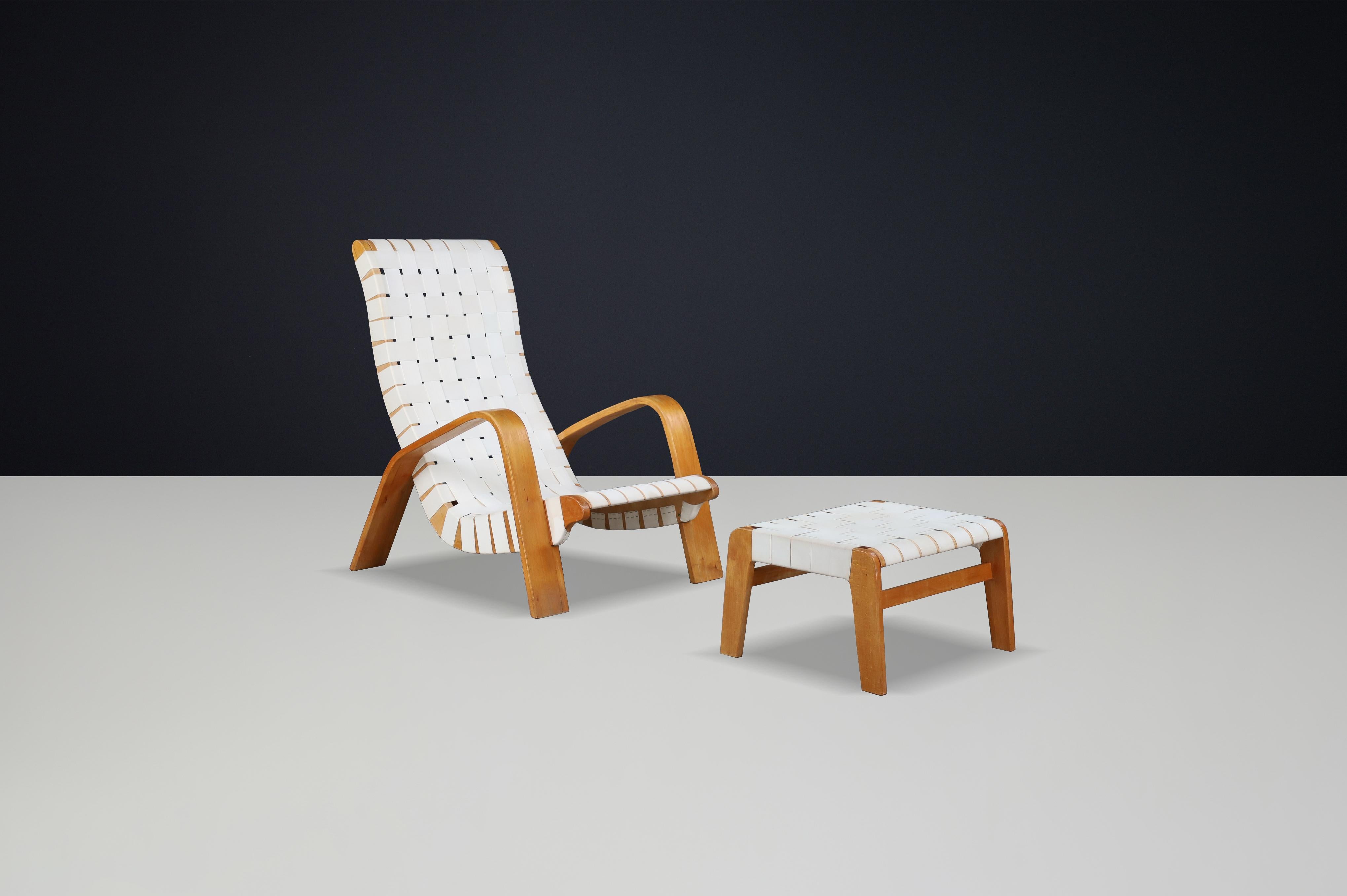 Poltrona con ottomana in legno di bengala e fettuccia di tela, Repubblica Ceca, anni '30 in vendita 6