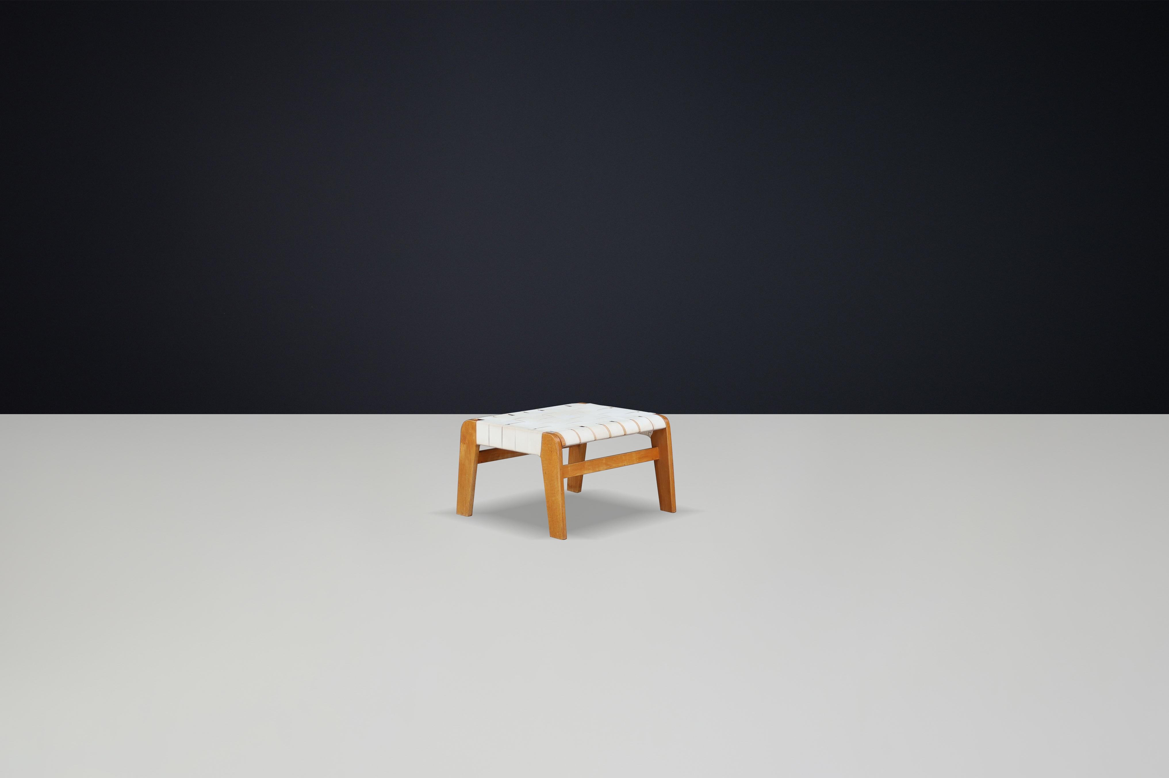 Tela Poltrona con ottomana in legno di bengala e fettuccia di tela, Repubblica Ceca, anni '30 in vendita