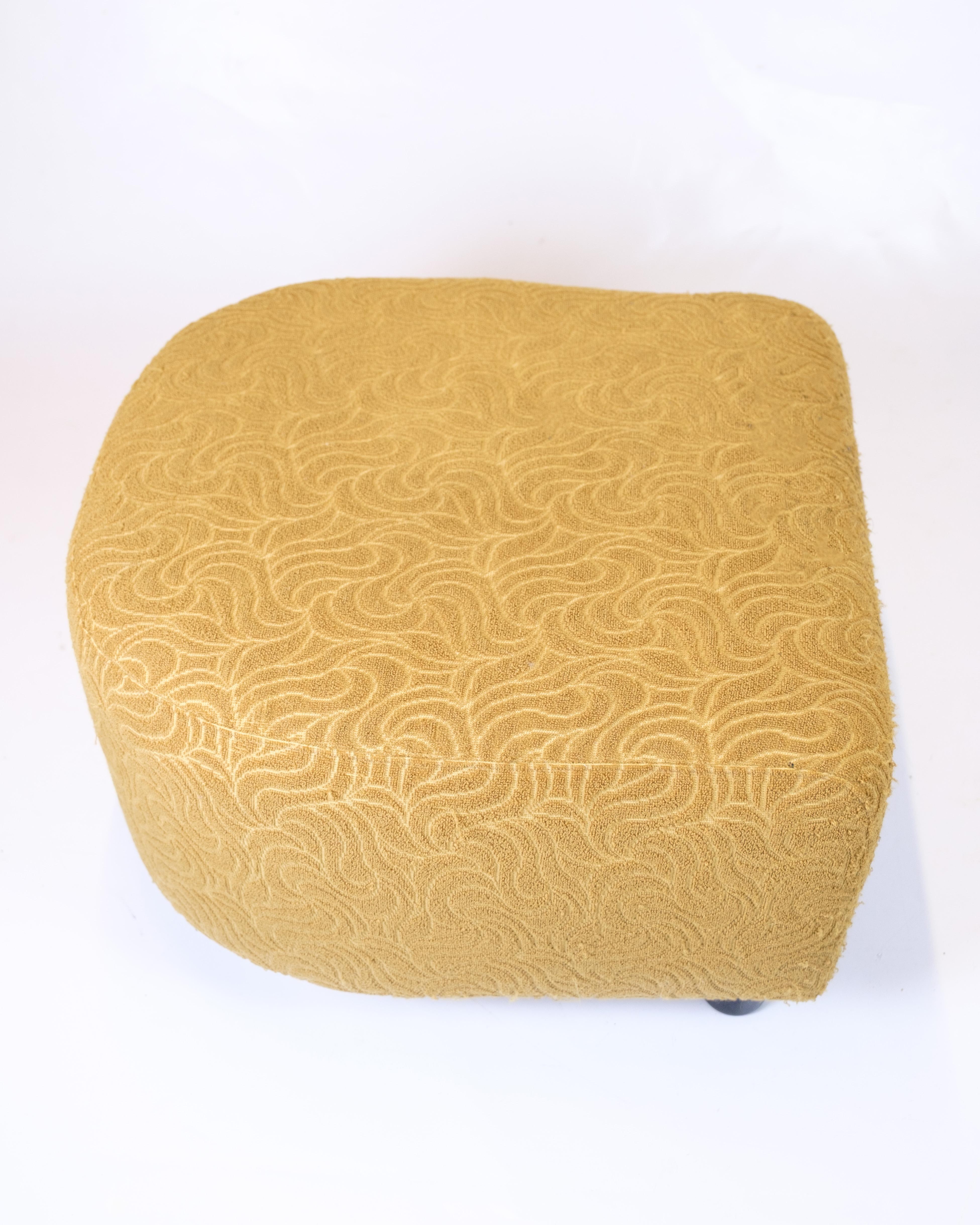 Armchair With Ottoman, Patterned Yellow Fabric With Black Legs From 1940s For Sale 7