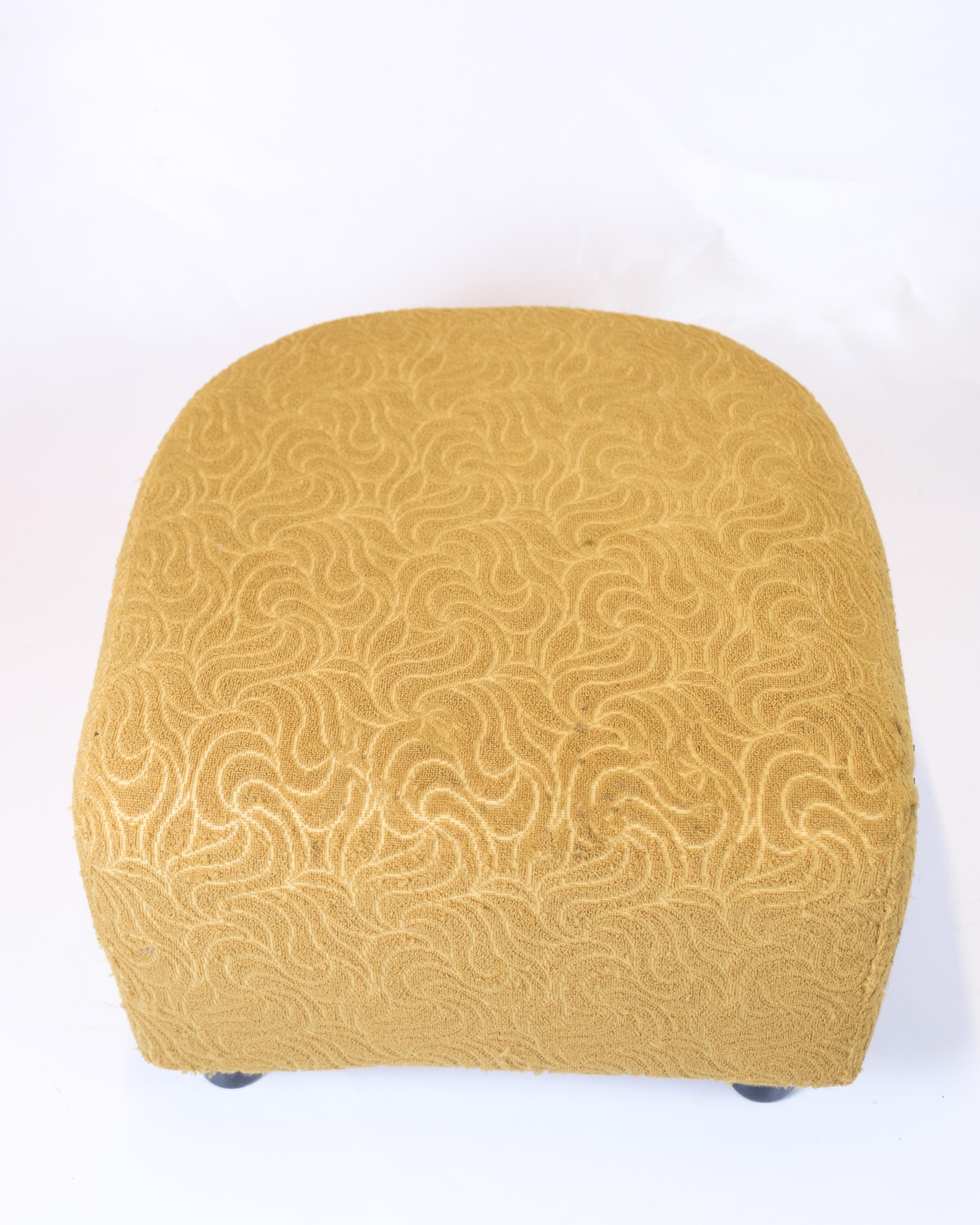 Armchair With Ottoman, Patterned Yellow Fabric With Black Legs From 1940s For Sale 8