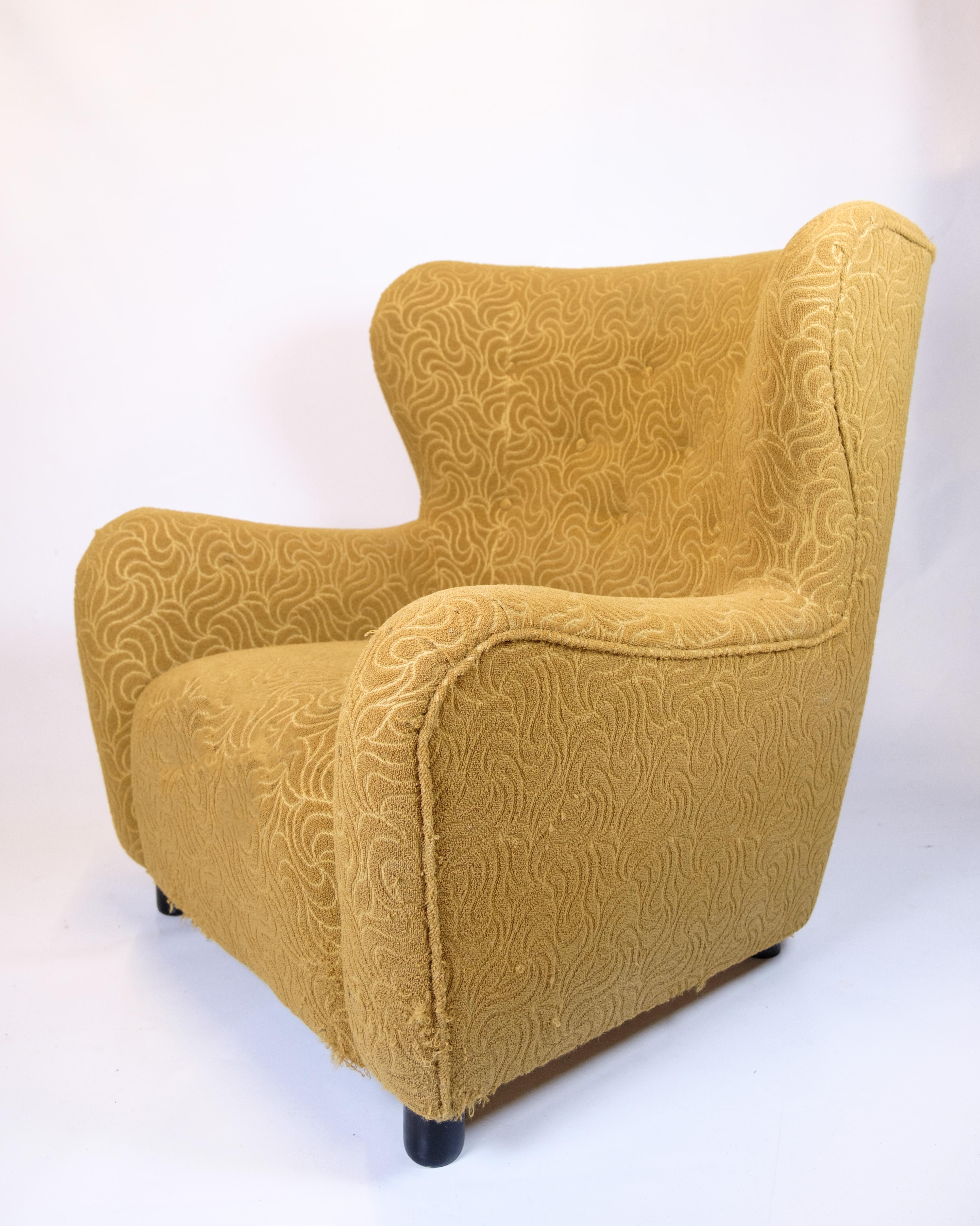 Mid-Century Modern Armchair With Ottoman, Patterned Yellow Fabric With Black Legs From 1940s For Sale