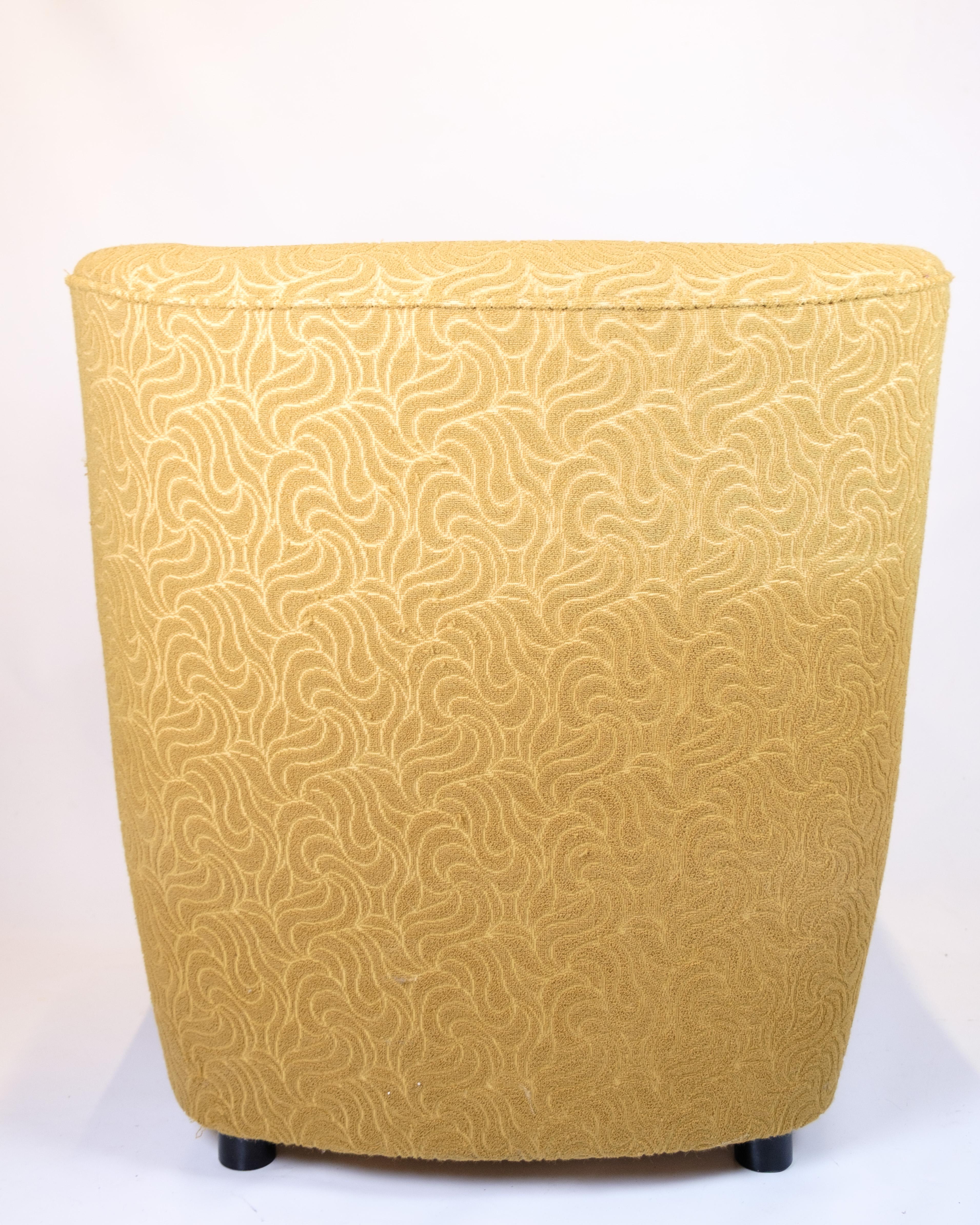 Armchair With Ottoman, Patterned Yellow Fabric With Black Legs From 1940s For Sale 1
