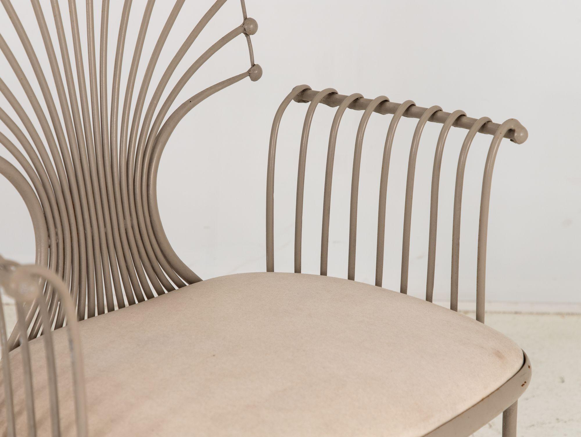 Sessel mit Pfauen- oder Weizengarbenblattmotiv, grau lackiertes Aluminium, Sessel im Angebot 5