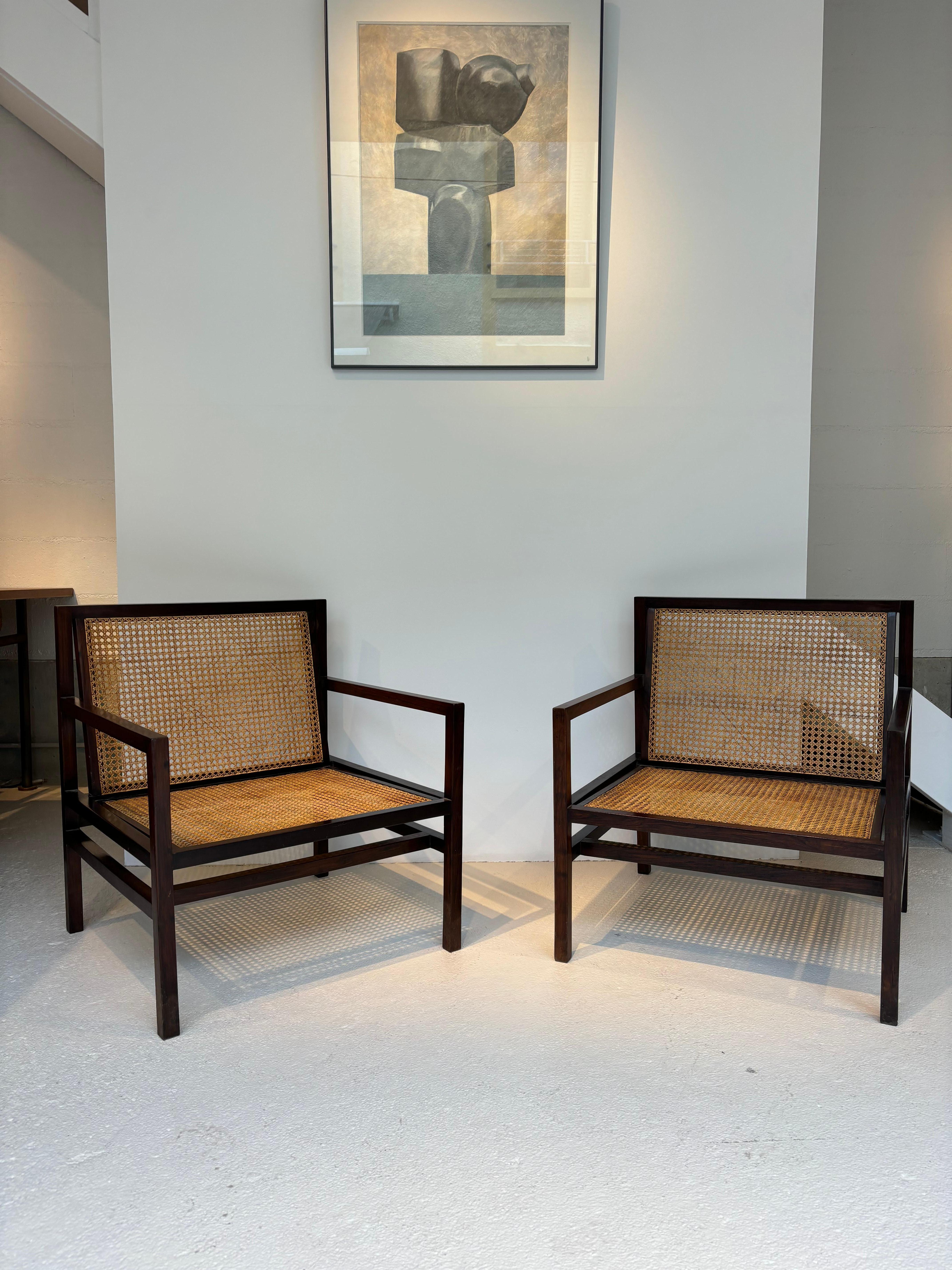 Sillones de Joaquim Tenreiro Moderno de mediados de siglo en venta