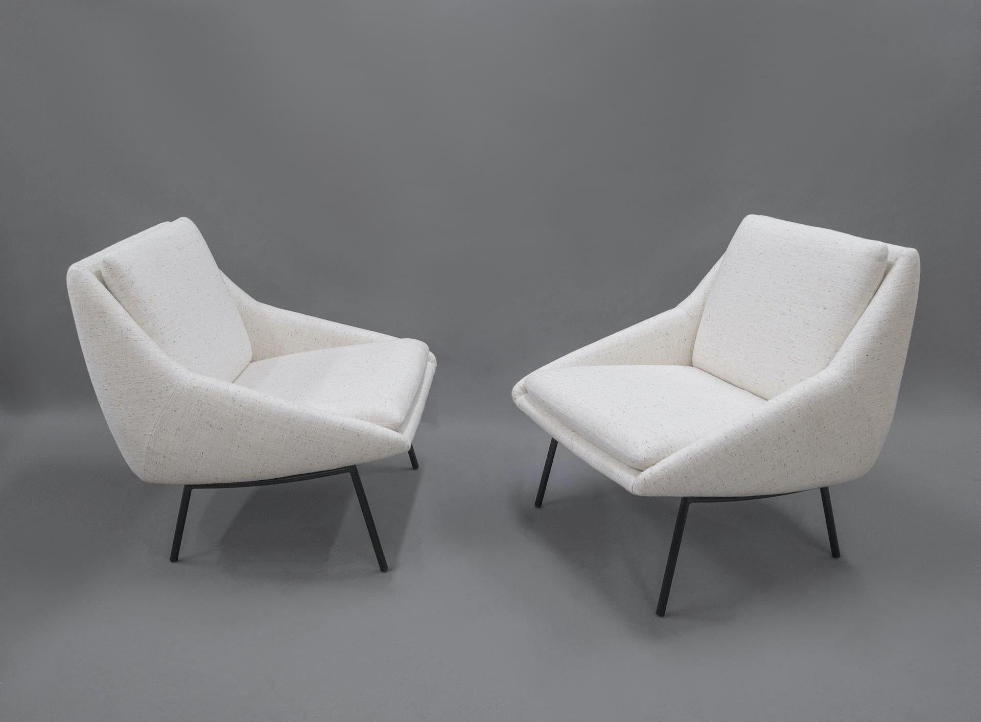 Joseph-André MOTTE (1925-2013) 

Very graphic pair of armchairs model 800 , Steiner edition.
Fabric 