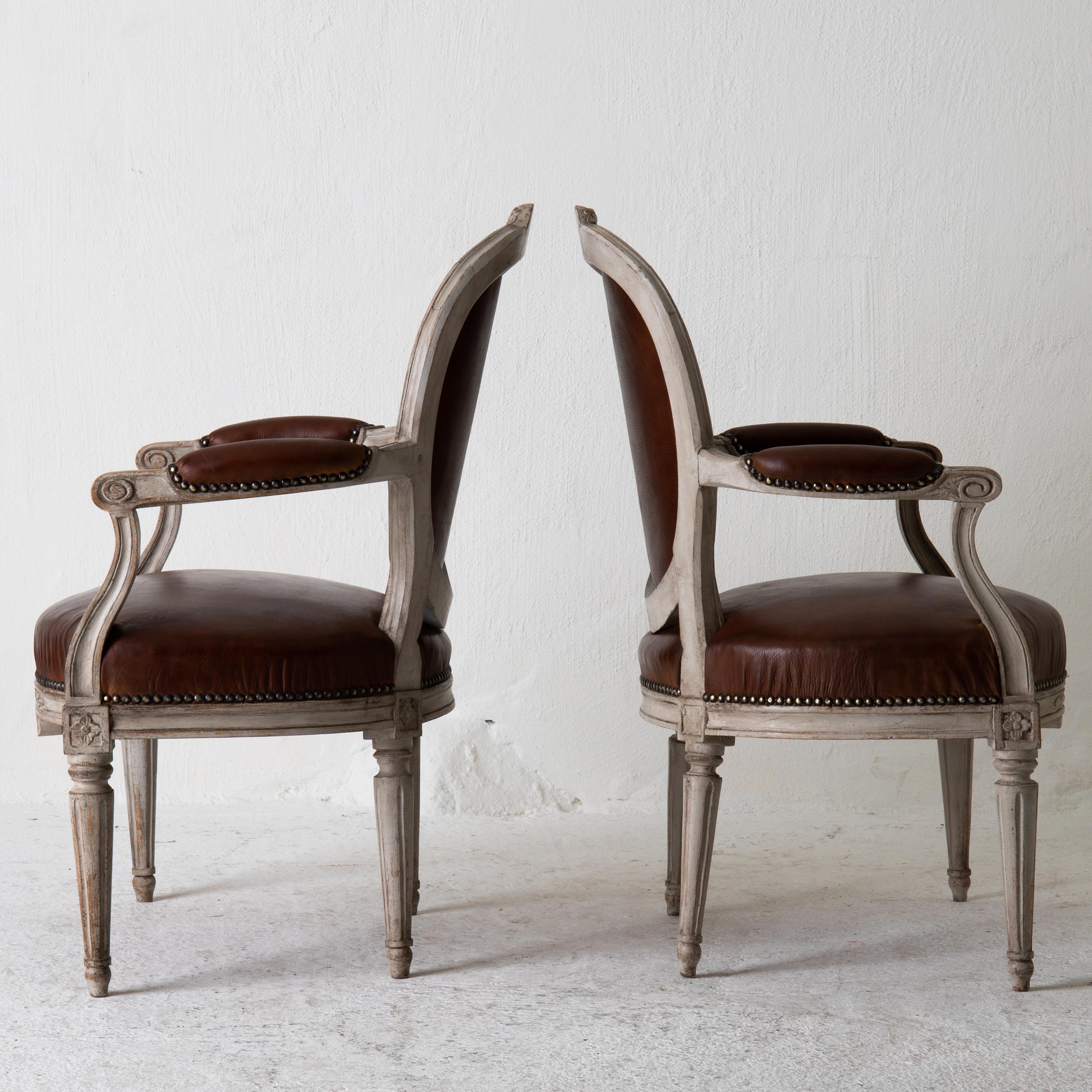 Armchairs Gustavian 1780-1800 Swedish Gray Frame Brown Leather Sweden In Good Condition For Sale In New York, NY