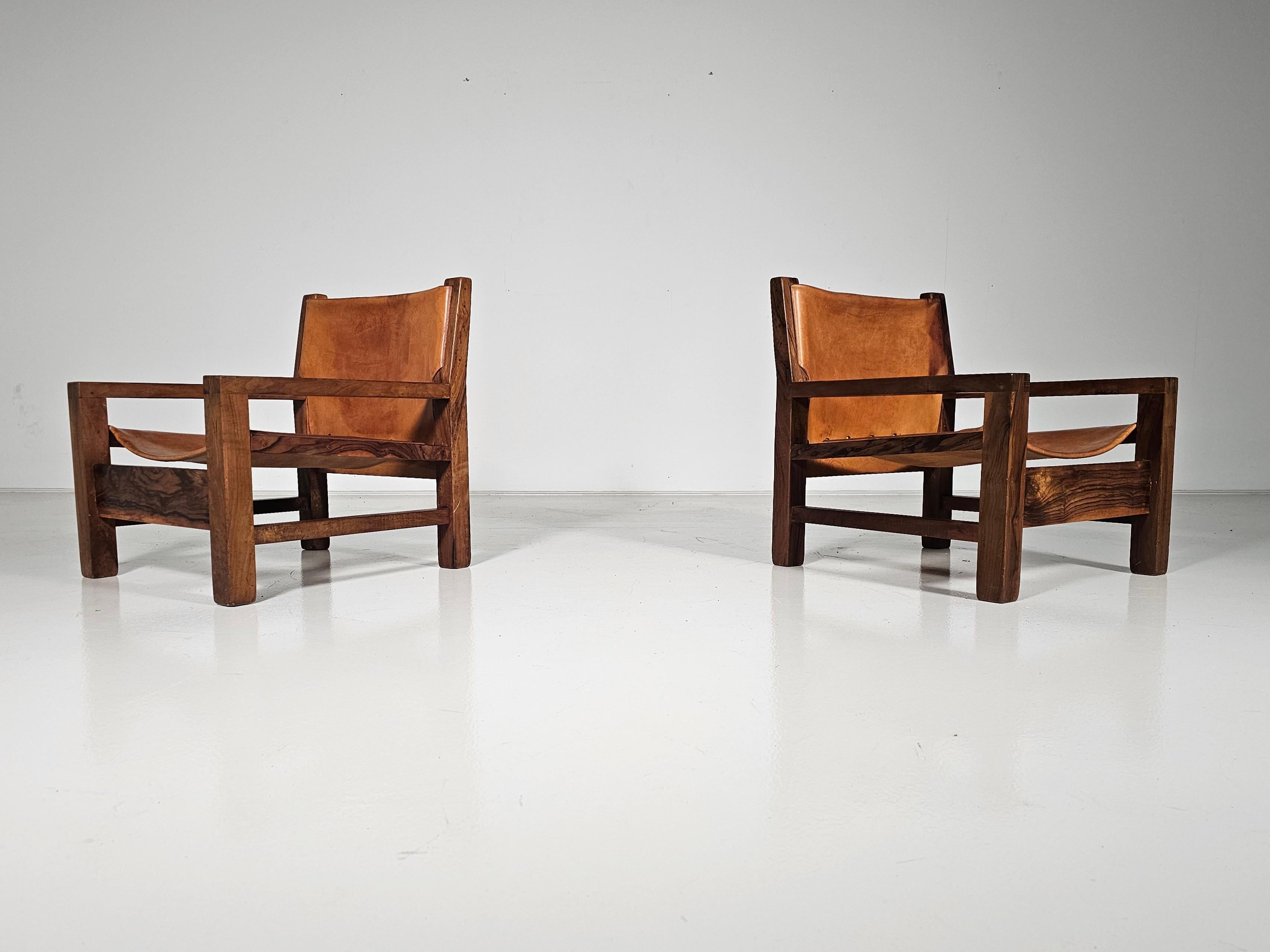 Late 20th Century Armchairs in cognag leather and olive wood, France, 1970s For Sale