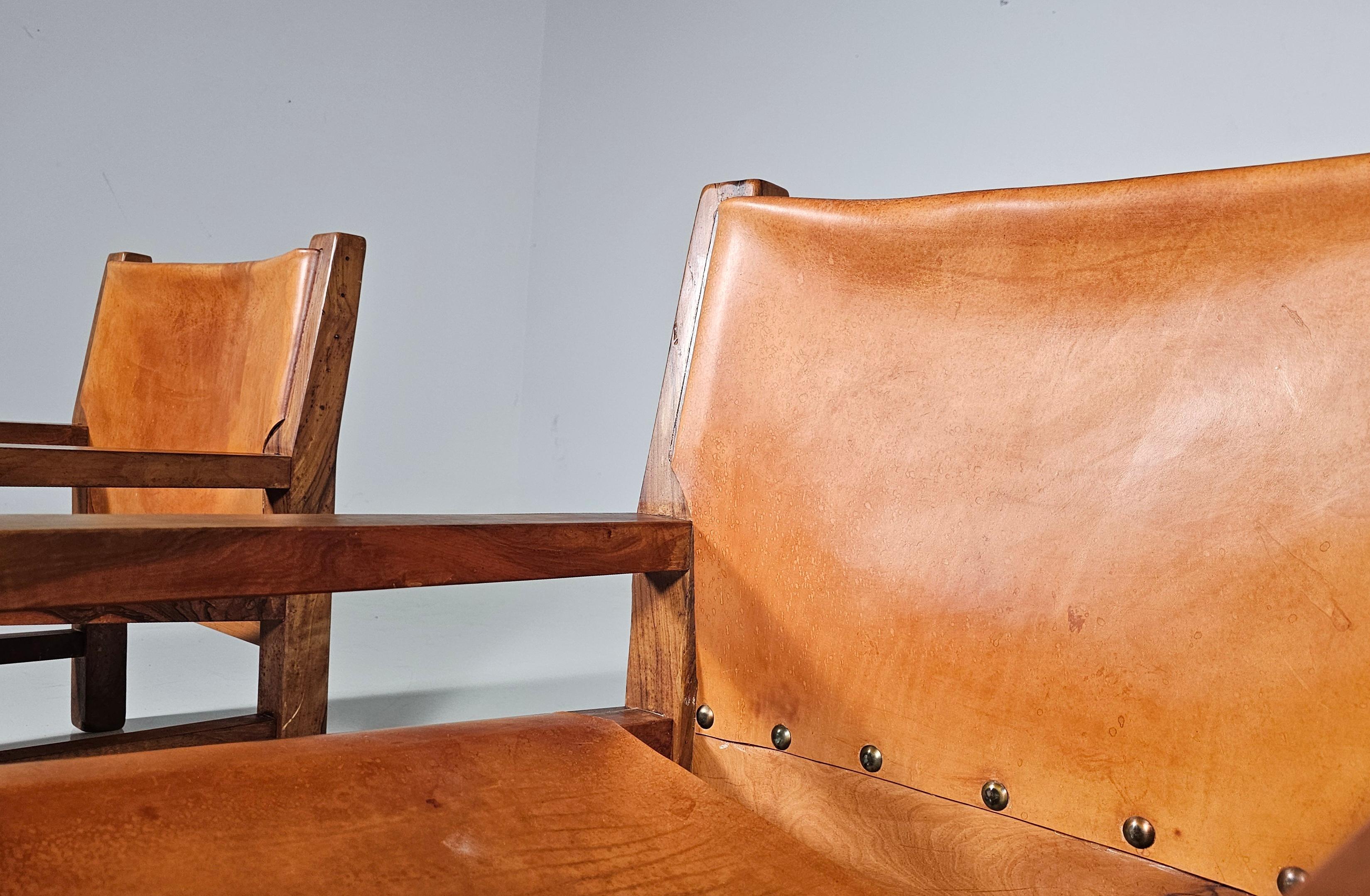 Armchairs in cognag leather and olive wood, France, 1970s For Sale 2