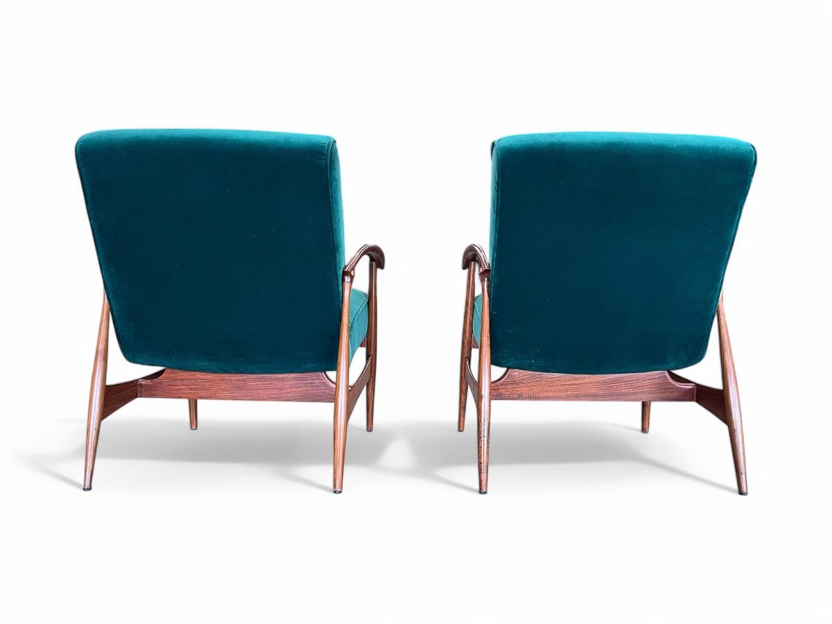 Brazilian Modern Armchairs in Hardwood & Green Velvet, Liceu De Artes, c. 1960s For Sale 8