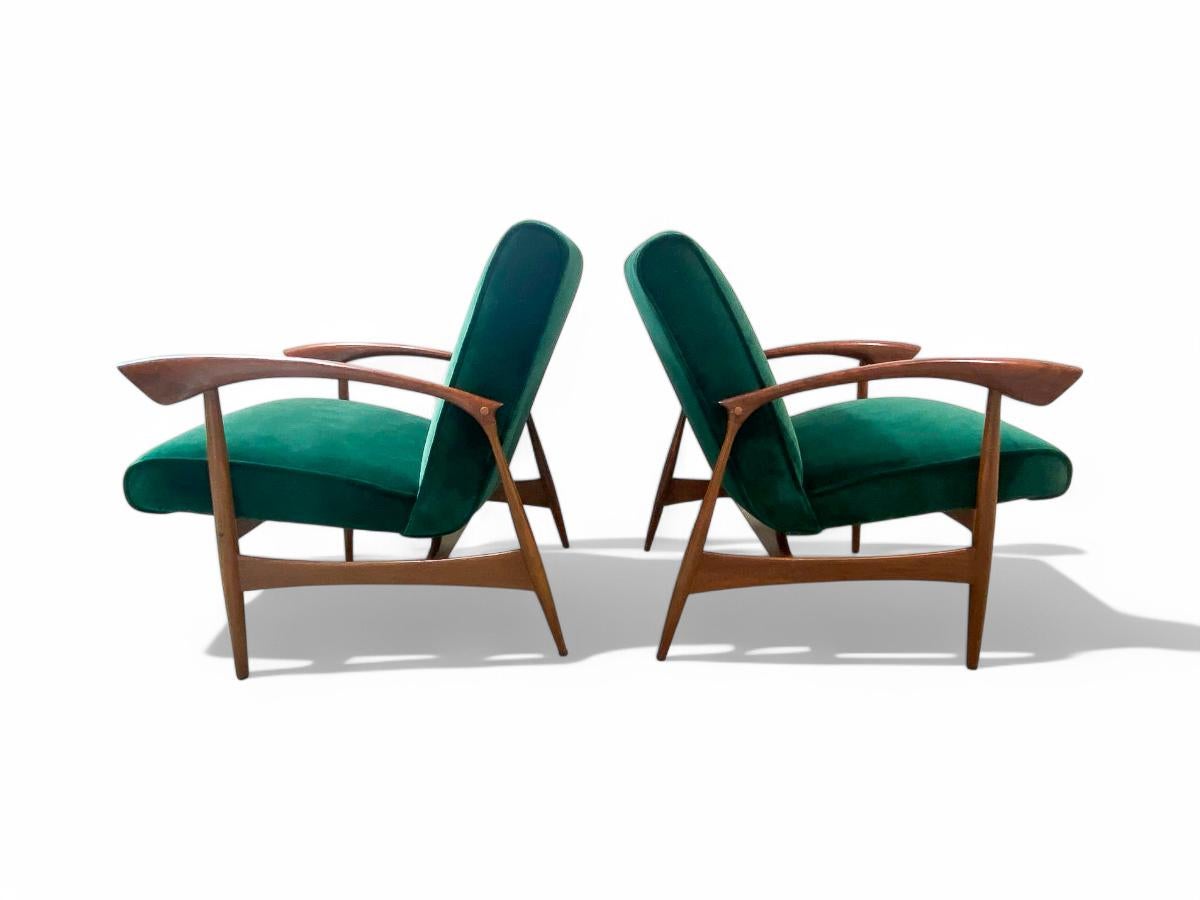 20th Century Brazilian Modern Armchairs in Hardwood & Green Velvet, Liceu De Artes, c. 1960s For Sale