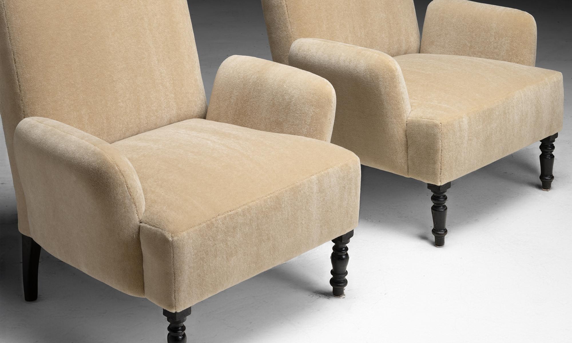 Armchairs in Mohair Velvet, France circa 1920 In Good Condition In Culver City, CA