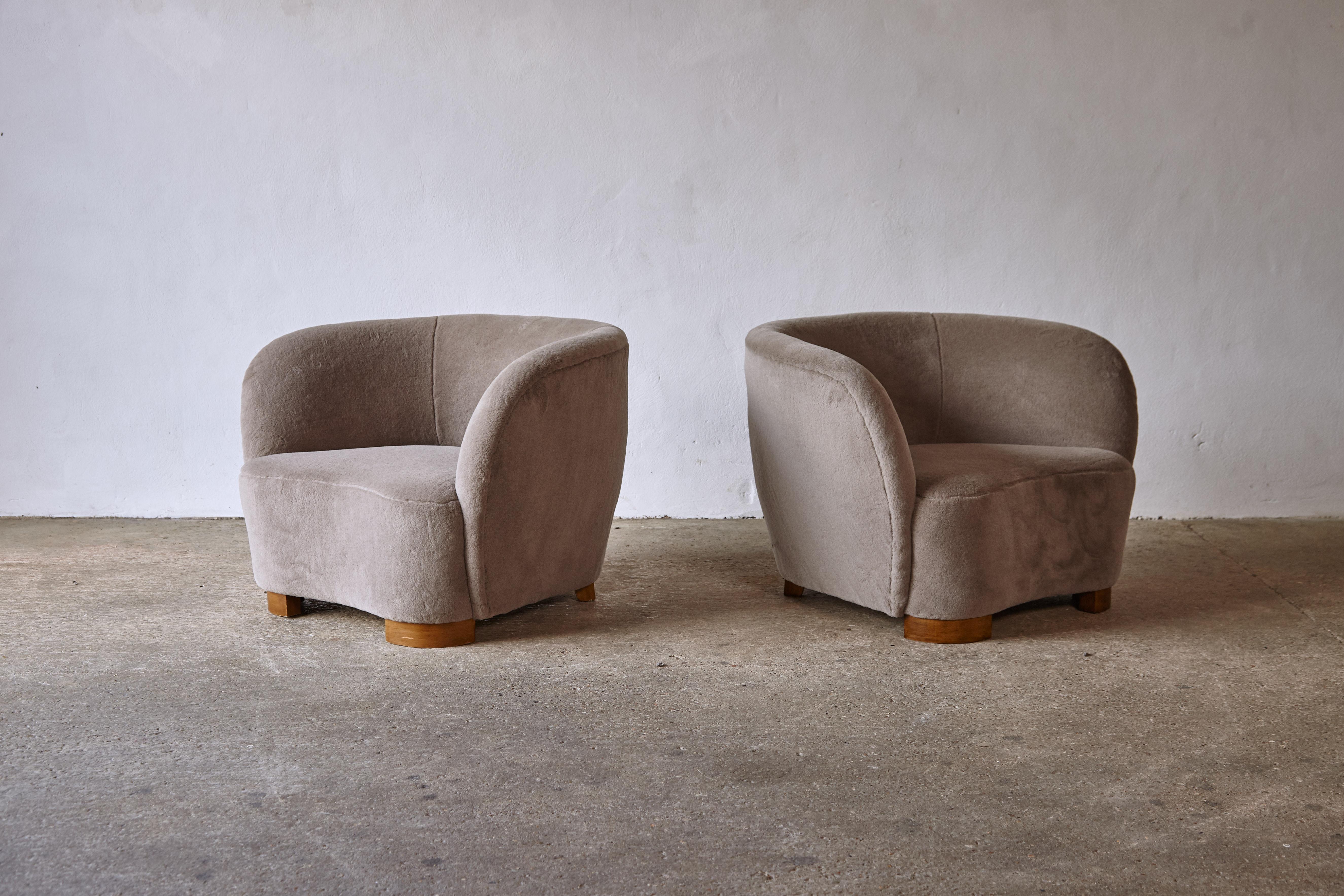 Armchairs in the Style of Flemming Lassen / Viggo Boesen, Pure Alpaca Fabric In Excellent Condition For Sale In London, GB