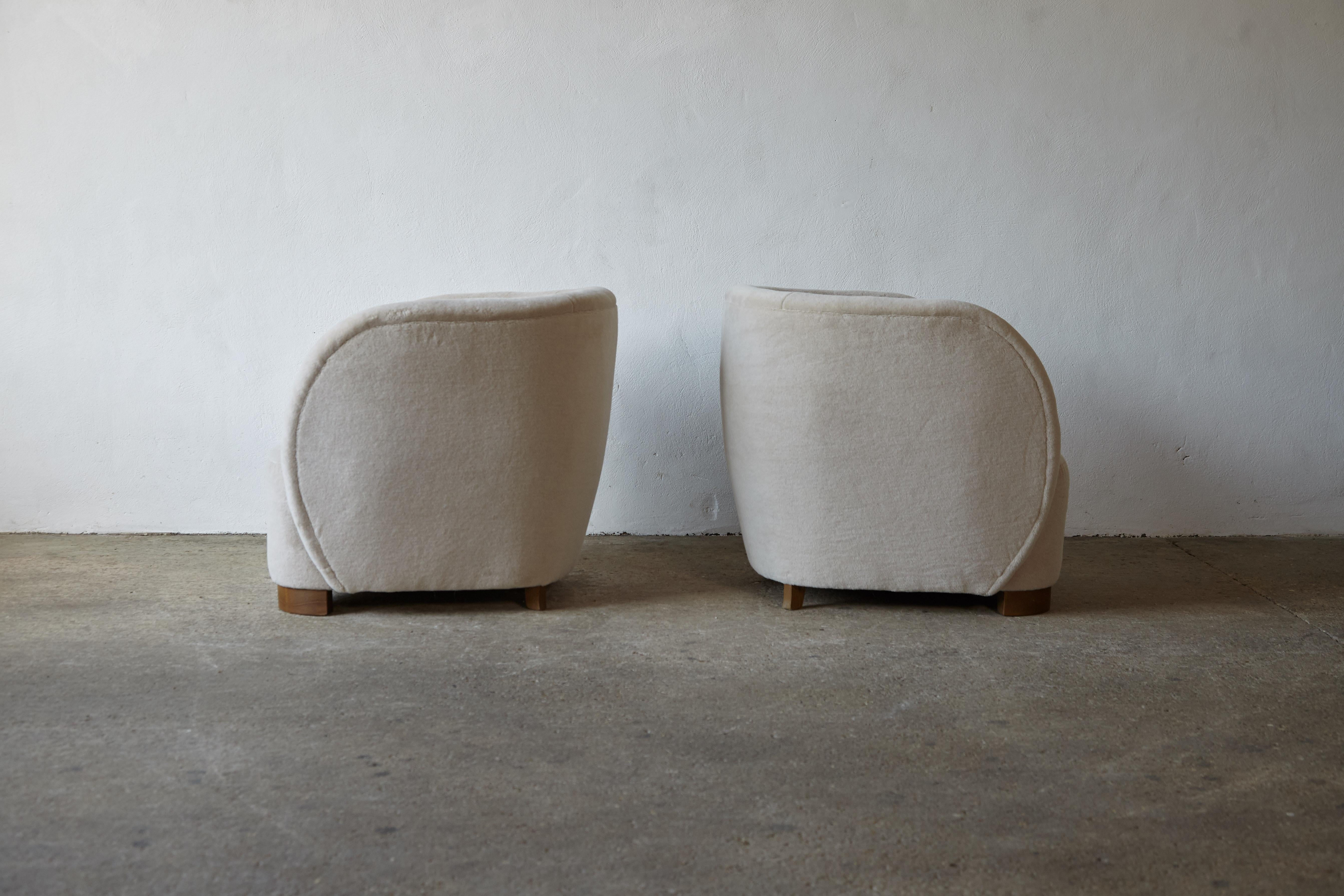Armchairs in the Style of Flemming Lassen / Viggo Boesen, Pure Alpaca Upholstery For Sale 5