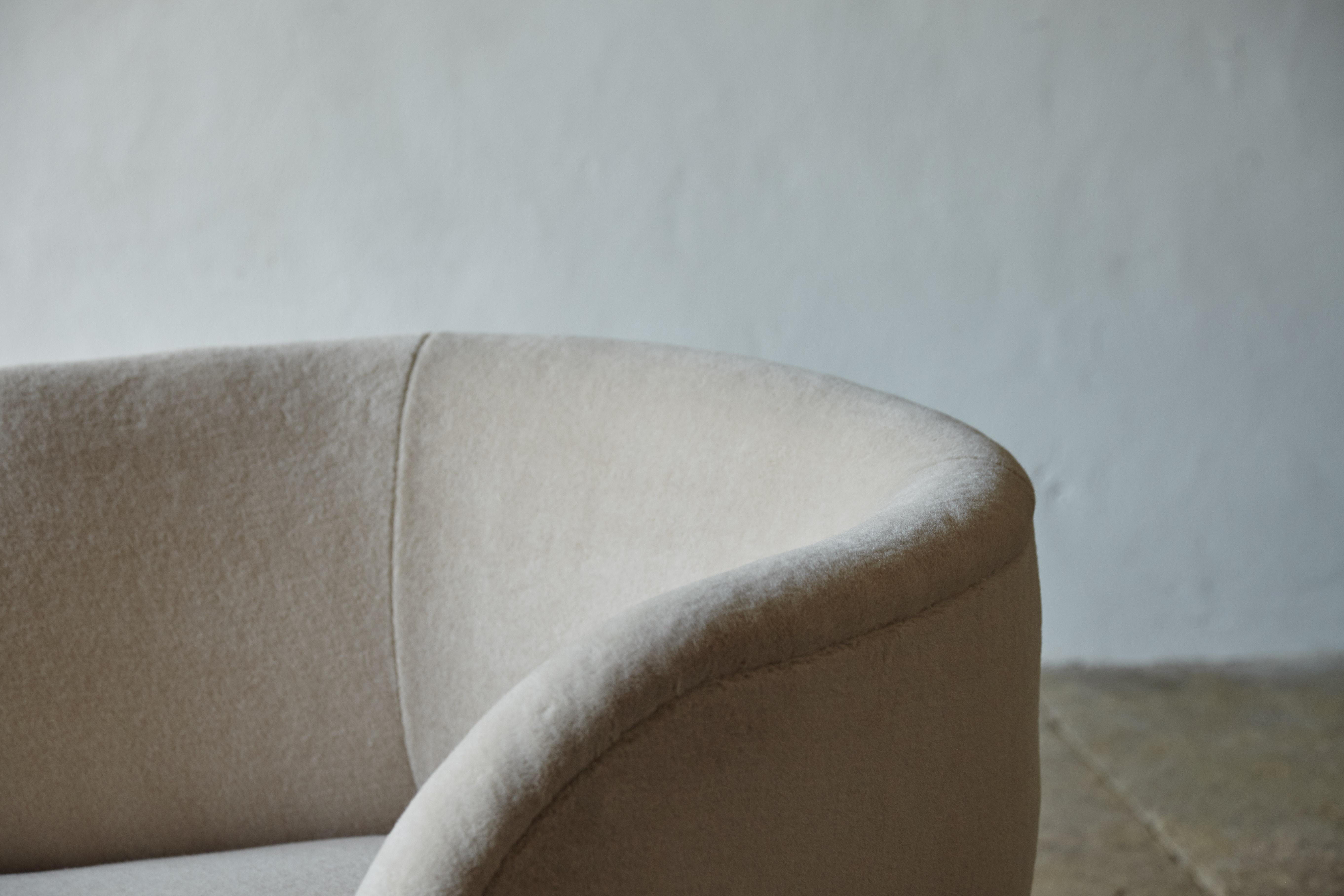 Sillones al estilo de Flemming Lassen / Viggo Boesen, tapicería de alpaca pura Británico en venta