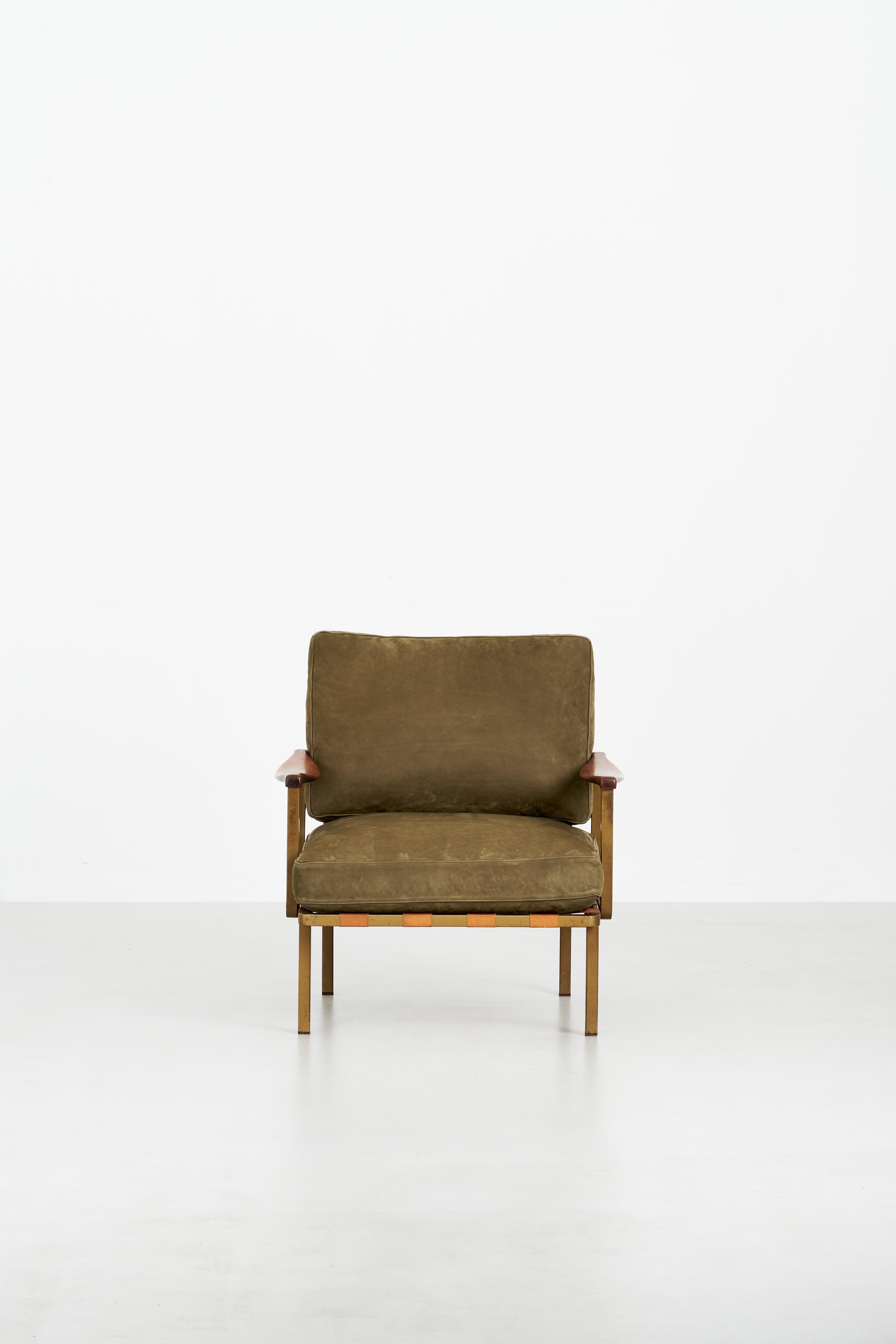 Mid-20th Century 1961 Osvaldo Borsani-Armchairs with armrests mod. P24 green upholstery For Sale