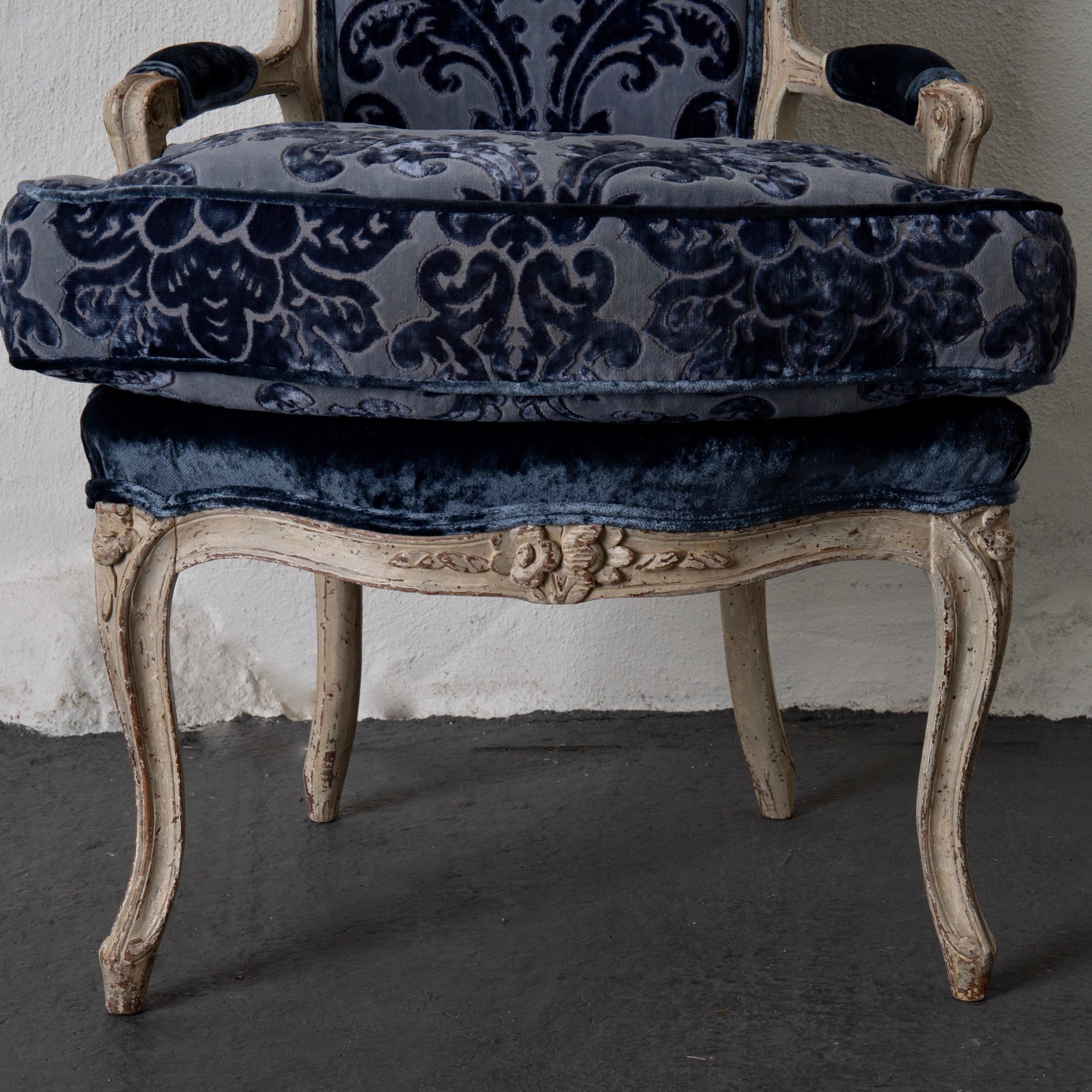Pair of French Armchairs White Blue Louis XV Period Velvet, France In Good Condition In New York, NY
