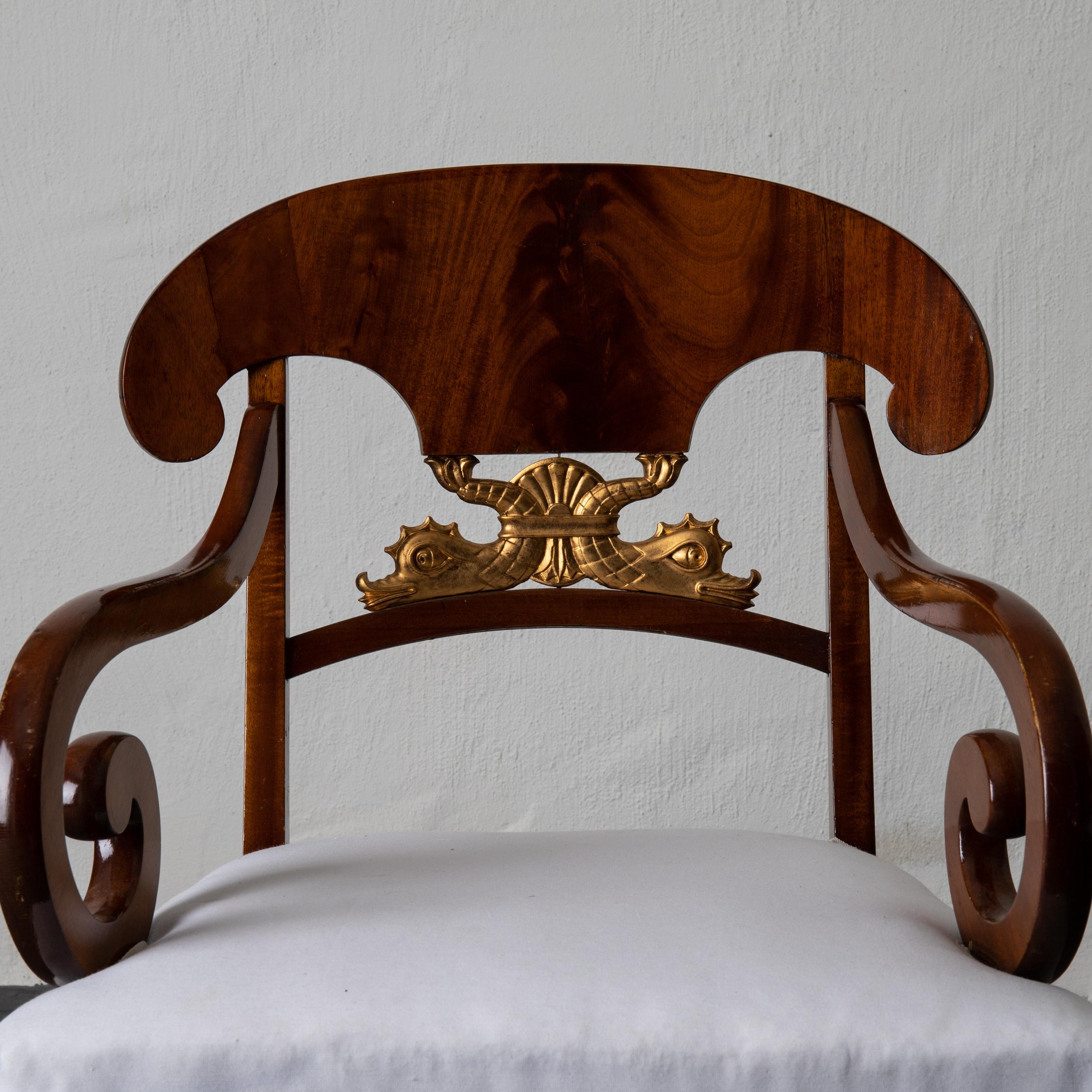 XIXe siècle Paire de fauteuils de style Empire suédois en acajou doré du 19ème siècle, Suède en vente