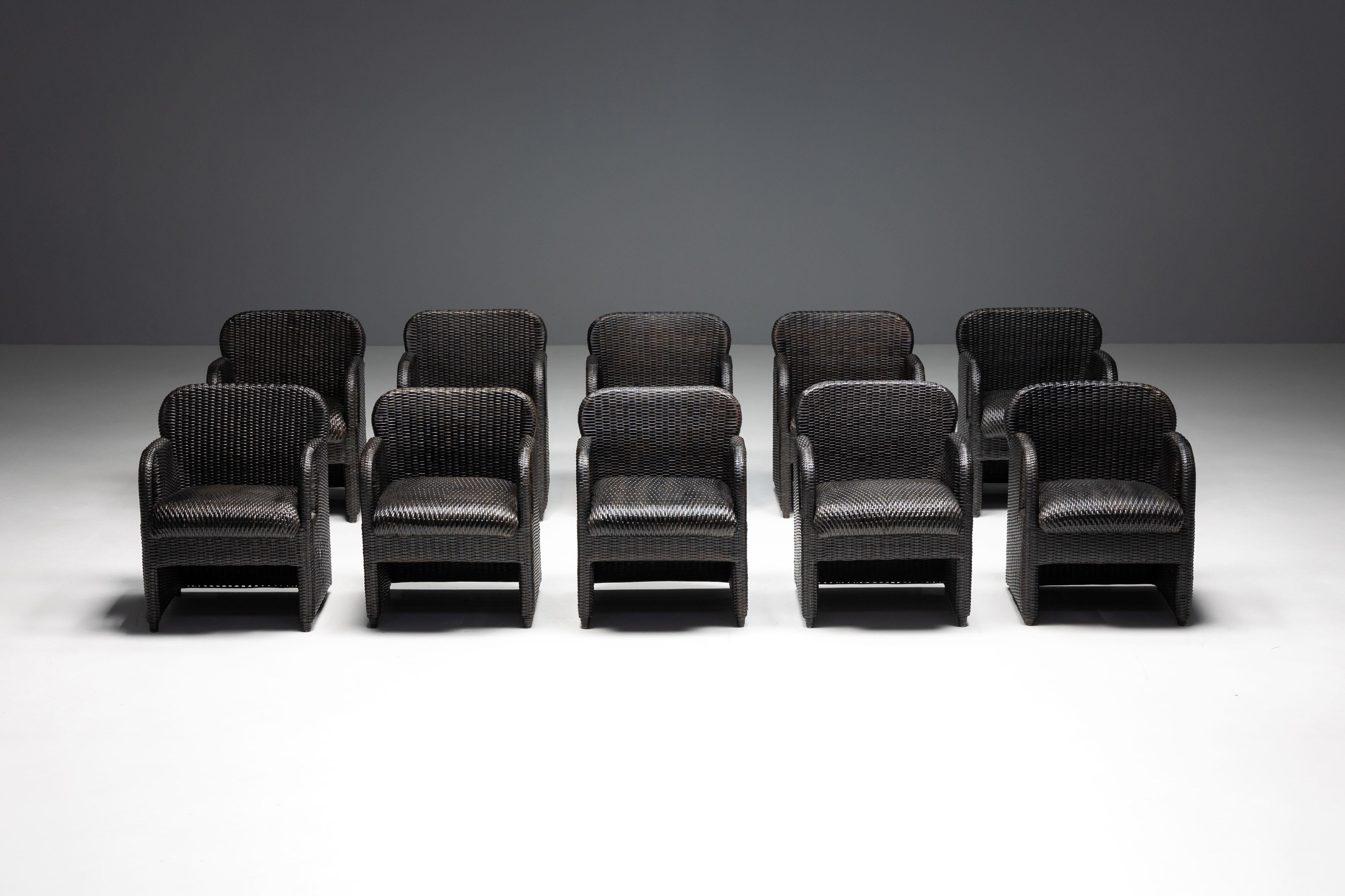 Sessel 'Tlinkit', das ikonische Design von Gae Aulenti, hergestellt von Tecno. Diese in den 1990er Jahren in Varedo, Italien, hergestellten Sessel haben eine raffinierte Ästhetik mit einer schlanken, schwarzen Rattanstruktur, die elegant mit
