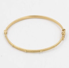 Armenta Huggie Bangle, 18 Karat Yellow Gold, Style 02692