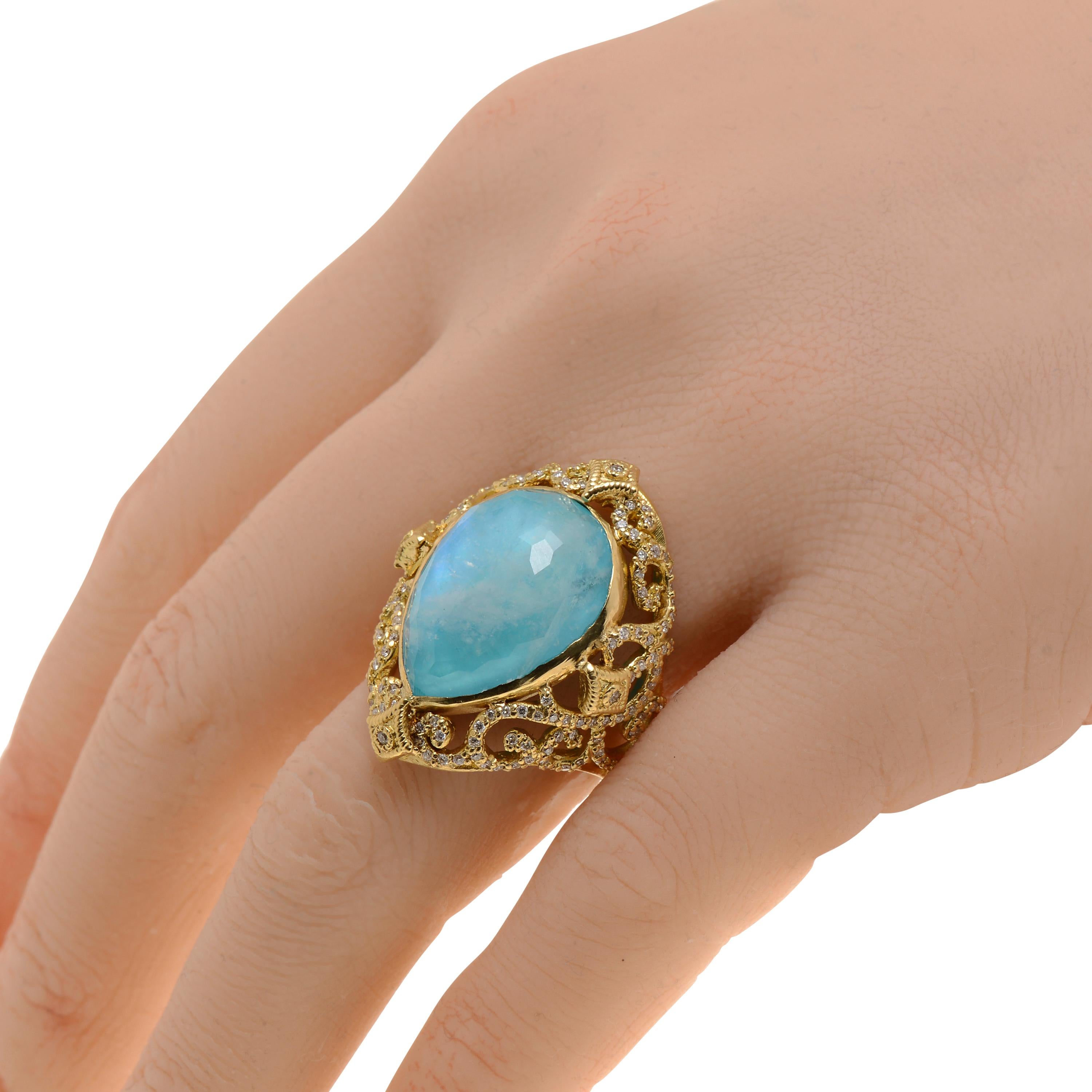 Armenta 18K Gelbgold Statement Ring verfügt über einen Regenbogen Mondstein und Türkis Doublette mit einem komplizierten Band mit etwa 0,86ct. tw. Diamanten besetzt. Die Ringgröße ist 7 (54,4). Die Dekoration ist 1 1/4