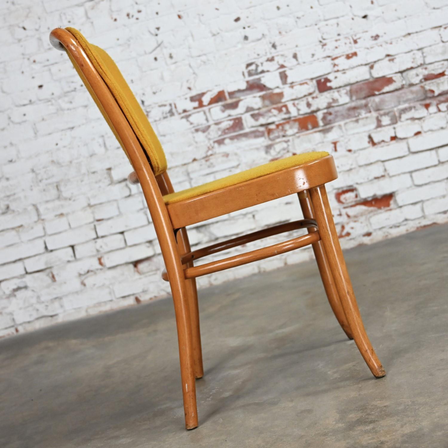 20th Century Armless Bauhaus Beech Bentwood J Hoffman Prague 811 Dining Chairs Style Thonet For Sale