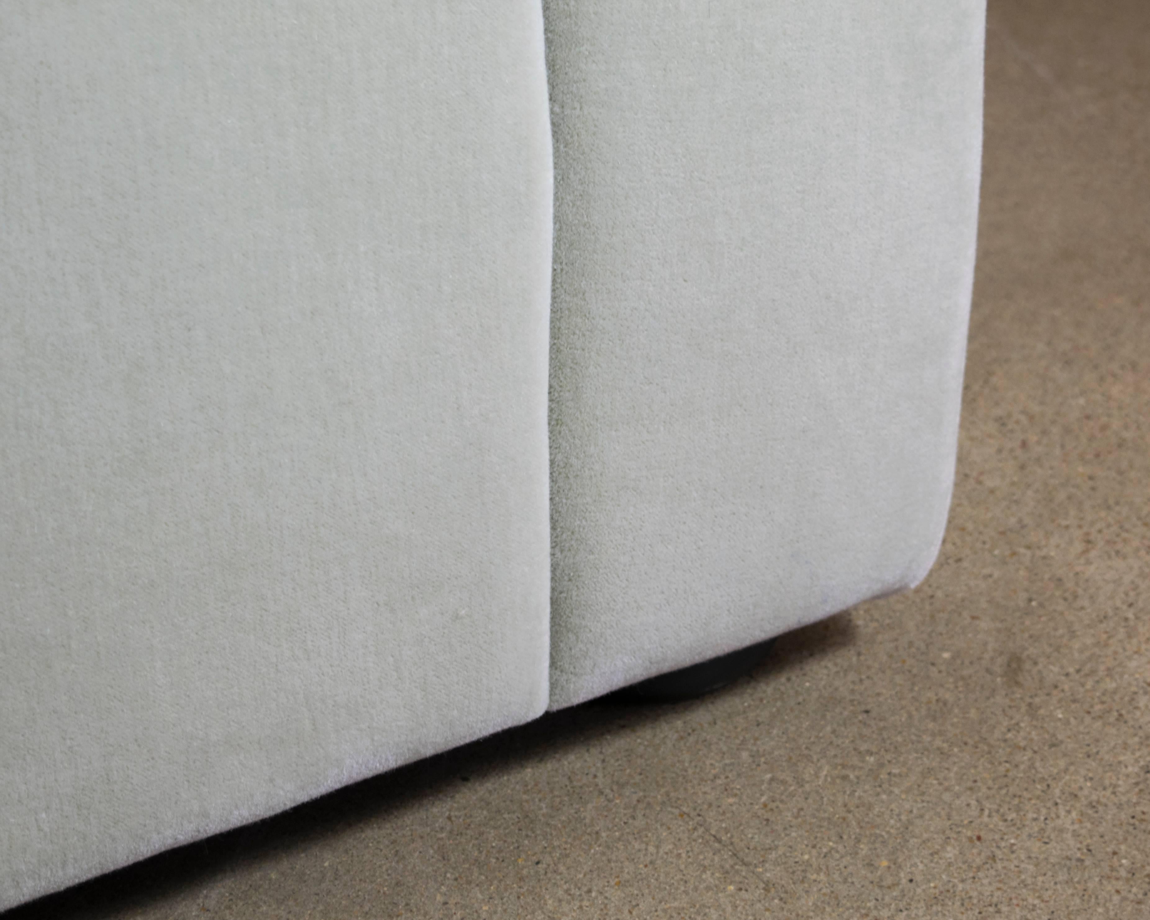 Armless Settee or Bench in Sea Foam Mohair In Good Condition In Houston, TX