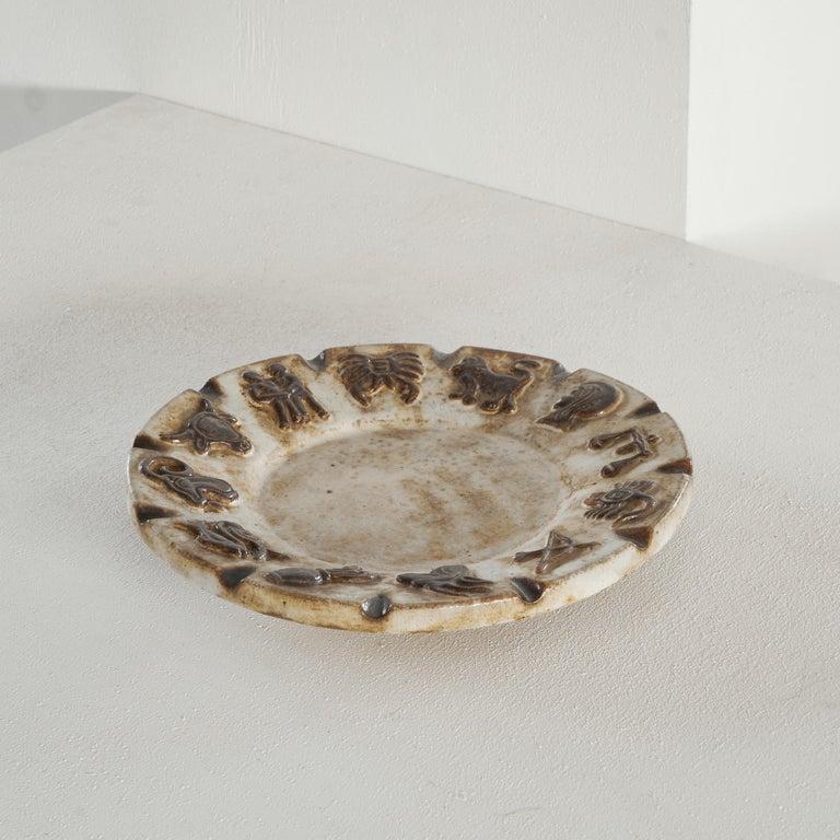 XX secolo Piatto in studio Pottery 'Zodiac' belga di Armogrès, anni '60 in vendita