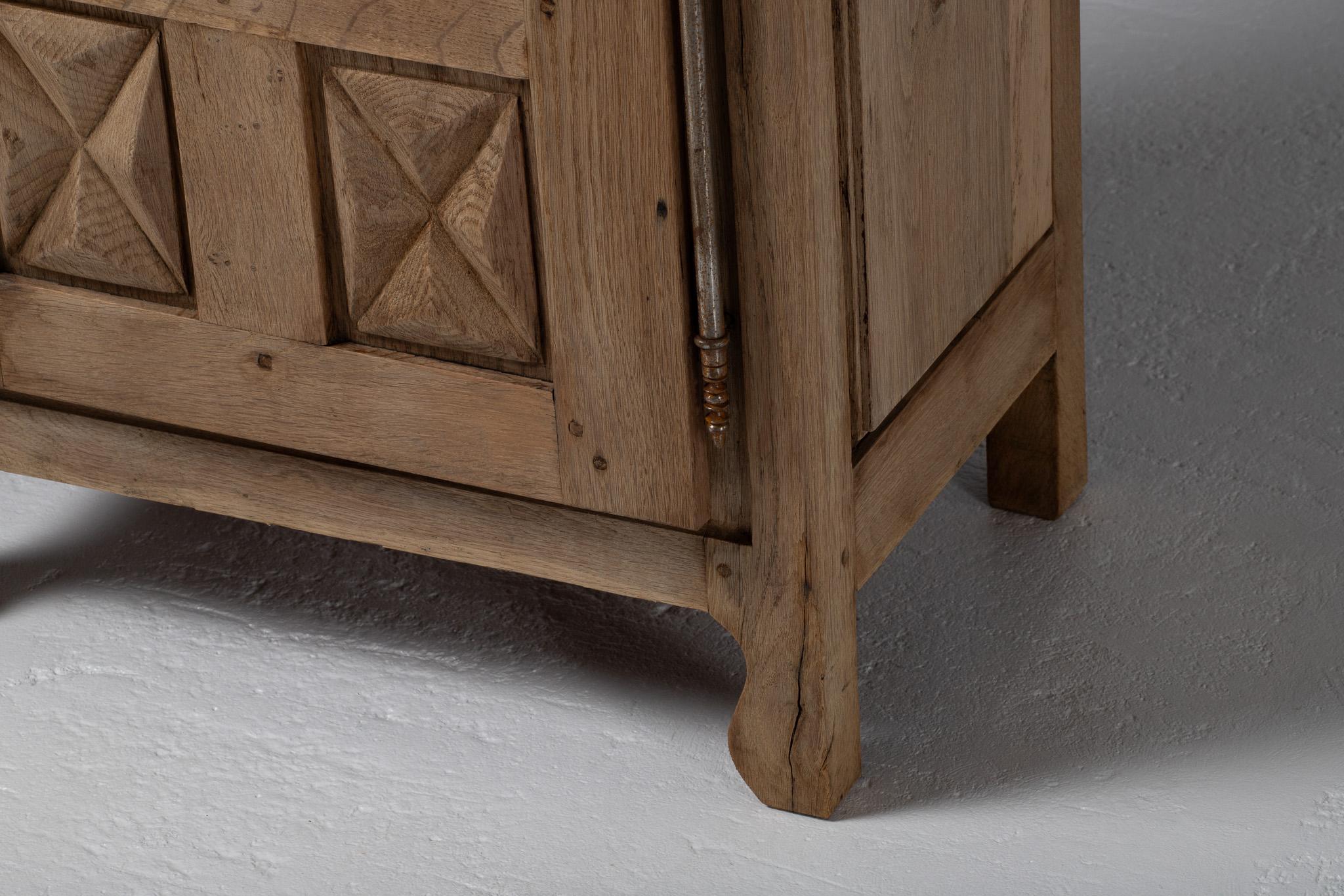 Armoire, Bleached Oak, France, circa 1940 For Sale 4