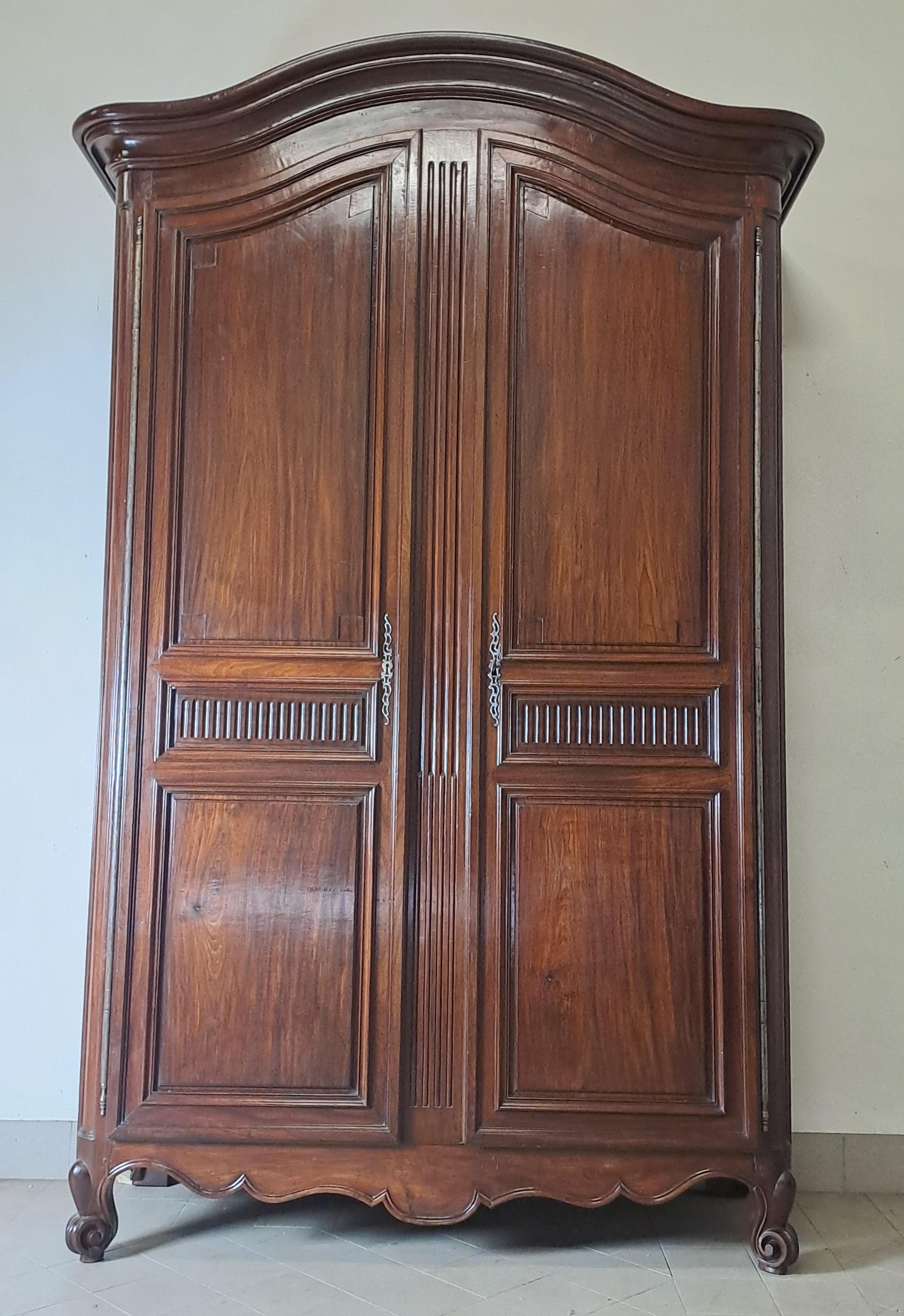 Armoire Bordelaise in mogano in vendita 4
