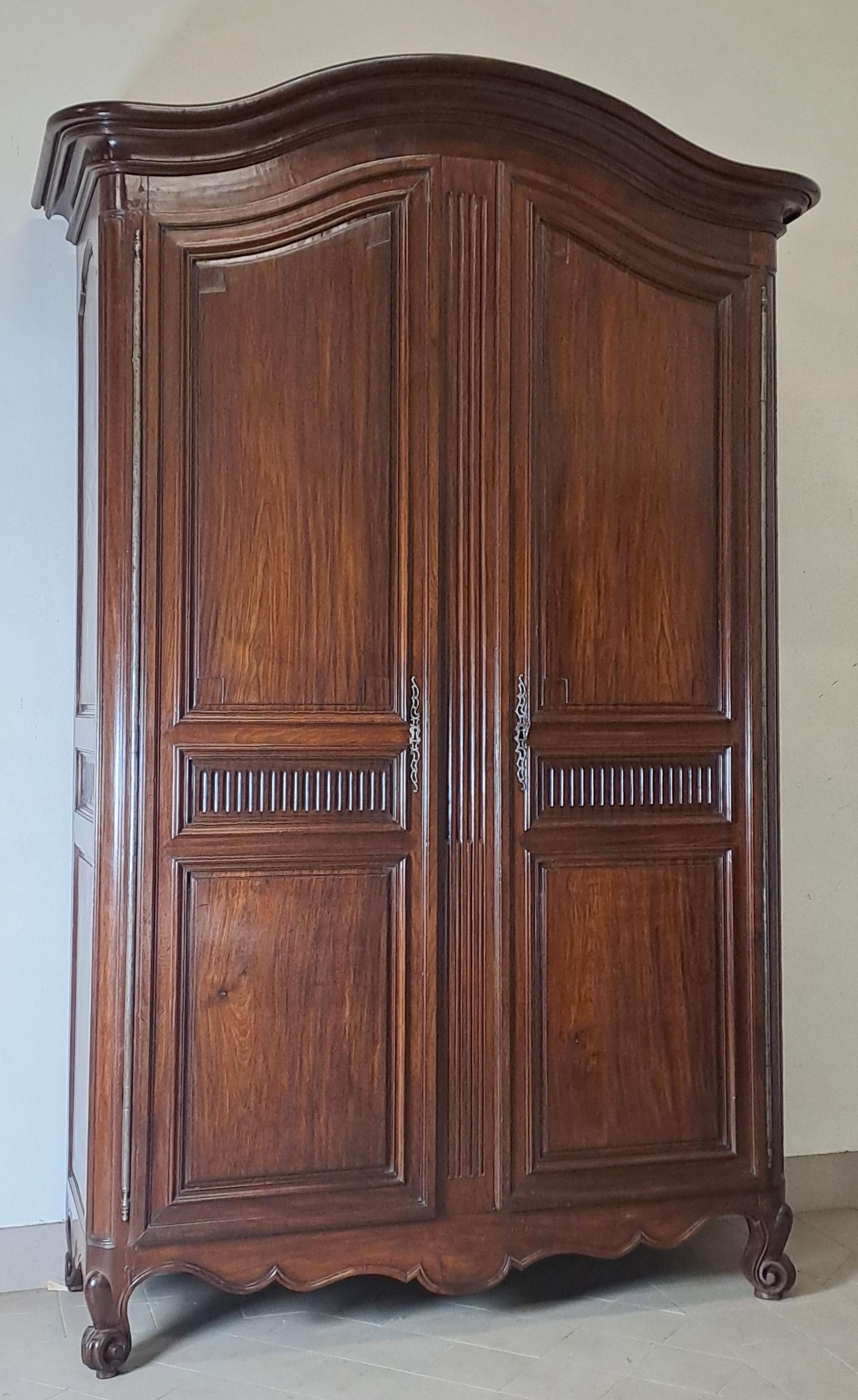 Armoire Bordelaise in mogano in vendita 5