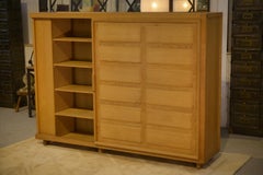 Armoire en chêne par Guillerme et Chambron 1950's