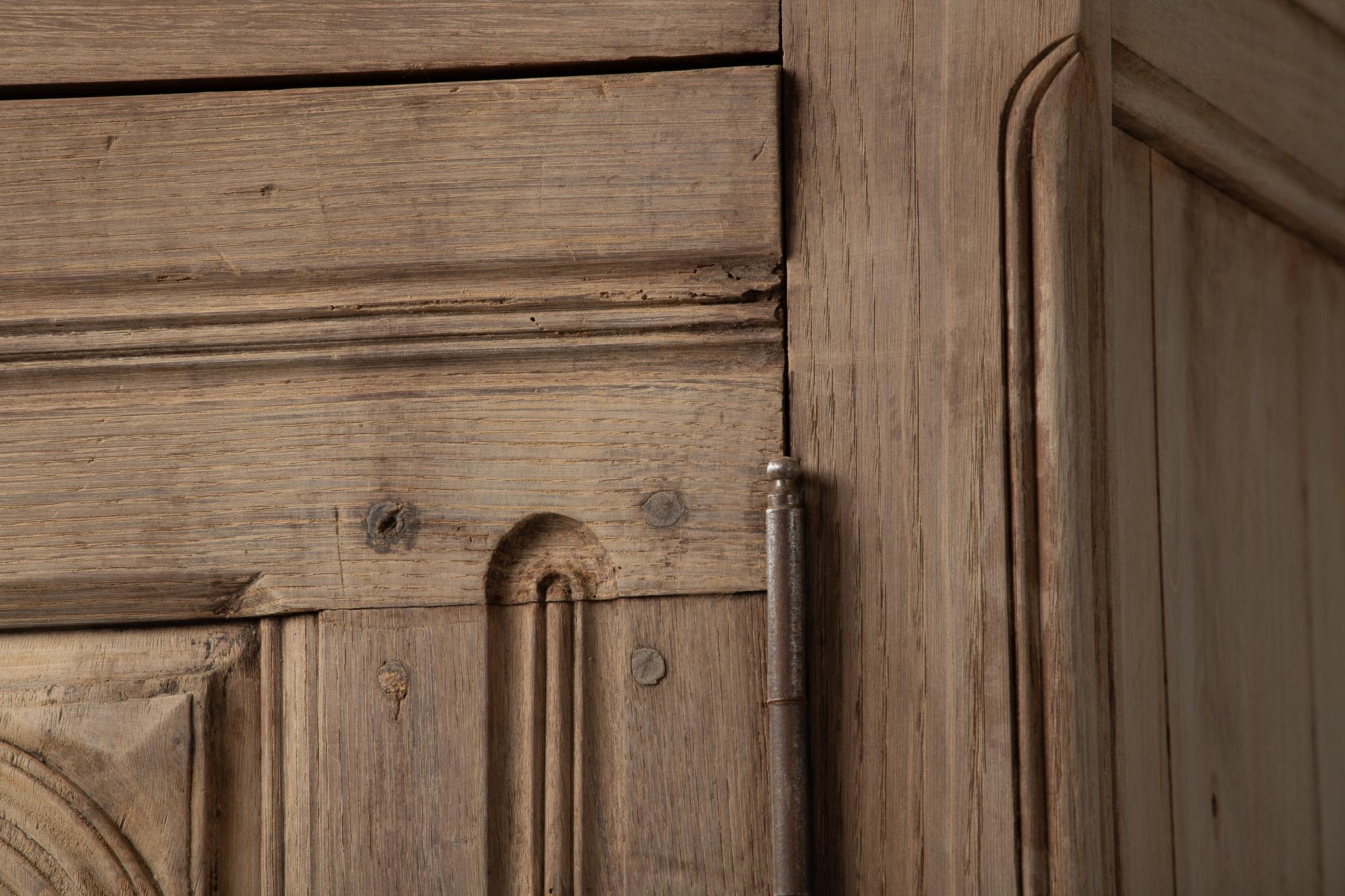 Armoire in Aged Oak, France, 1940s For Sale 4
