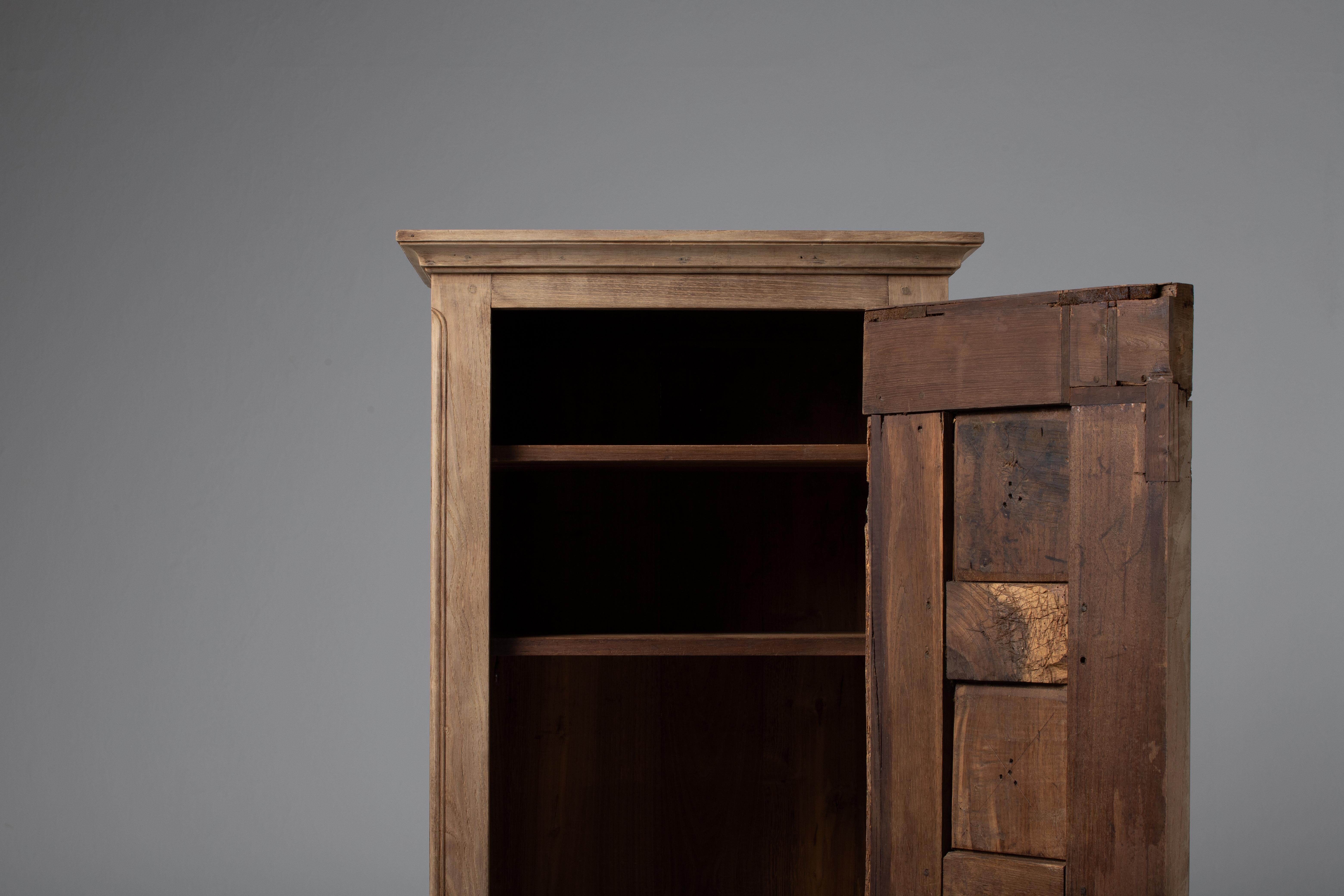 Armoire in Aged Oak, France, 1940s For Sale 1