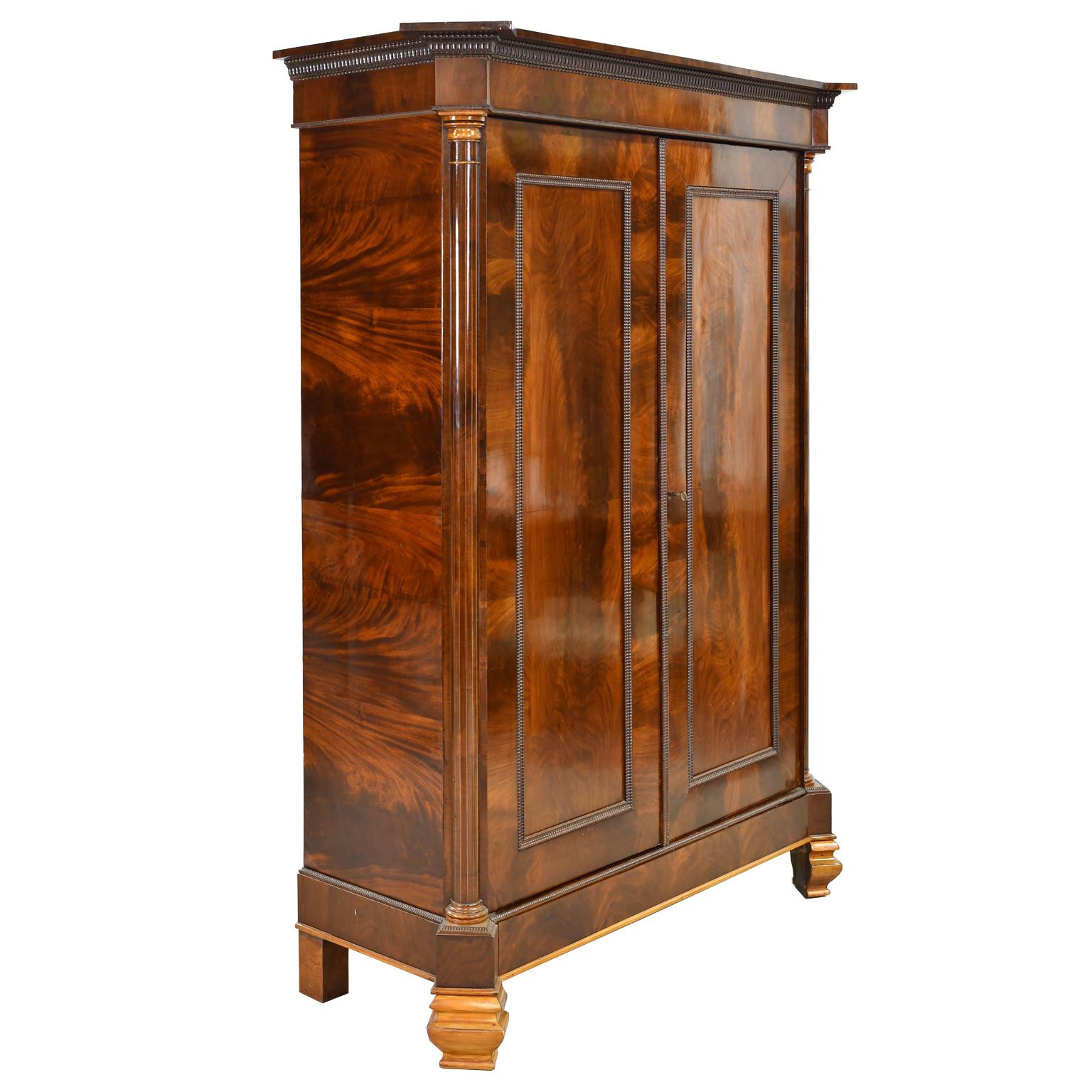 Armoire in West Indies Mahogany, Northern Europe, circa 1825 4