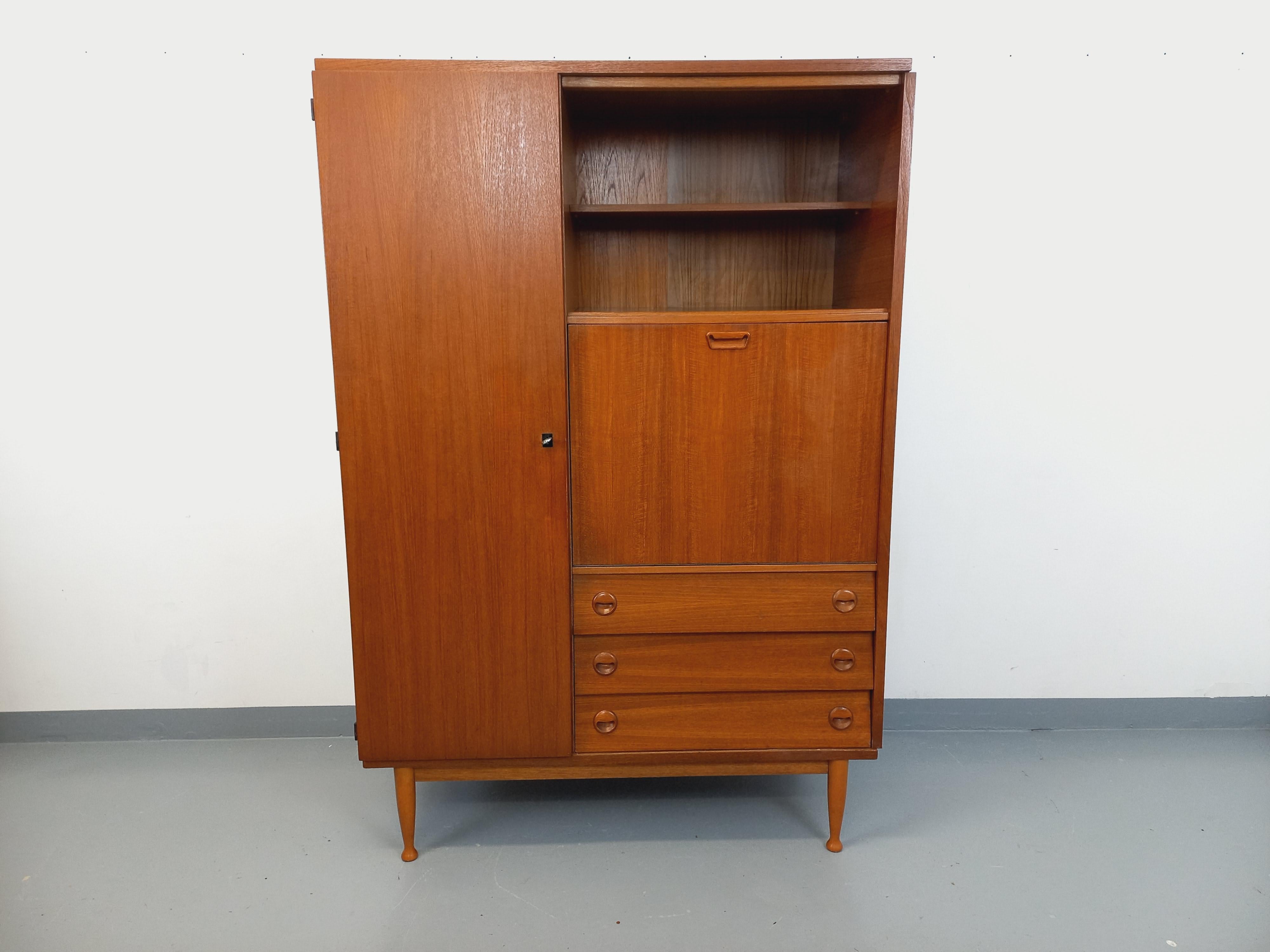 Armoire secrétaire meuble de rangement vintage style scandinave teck années 60 in vendita 3