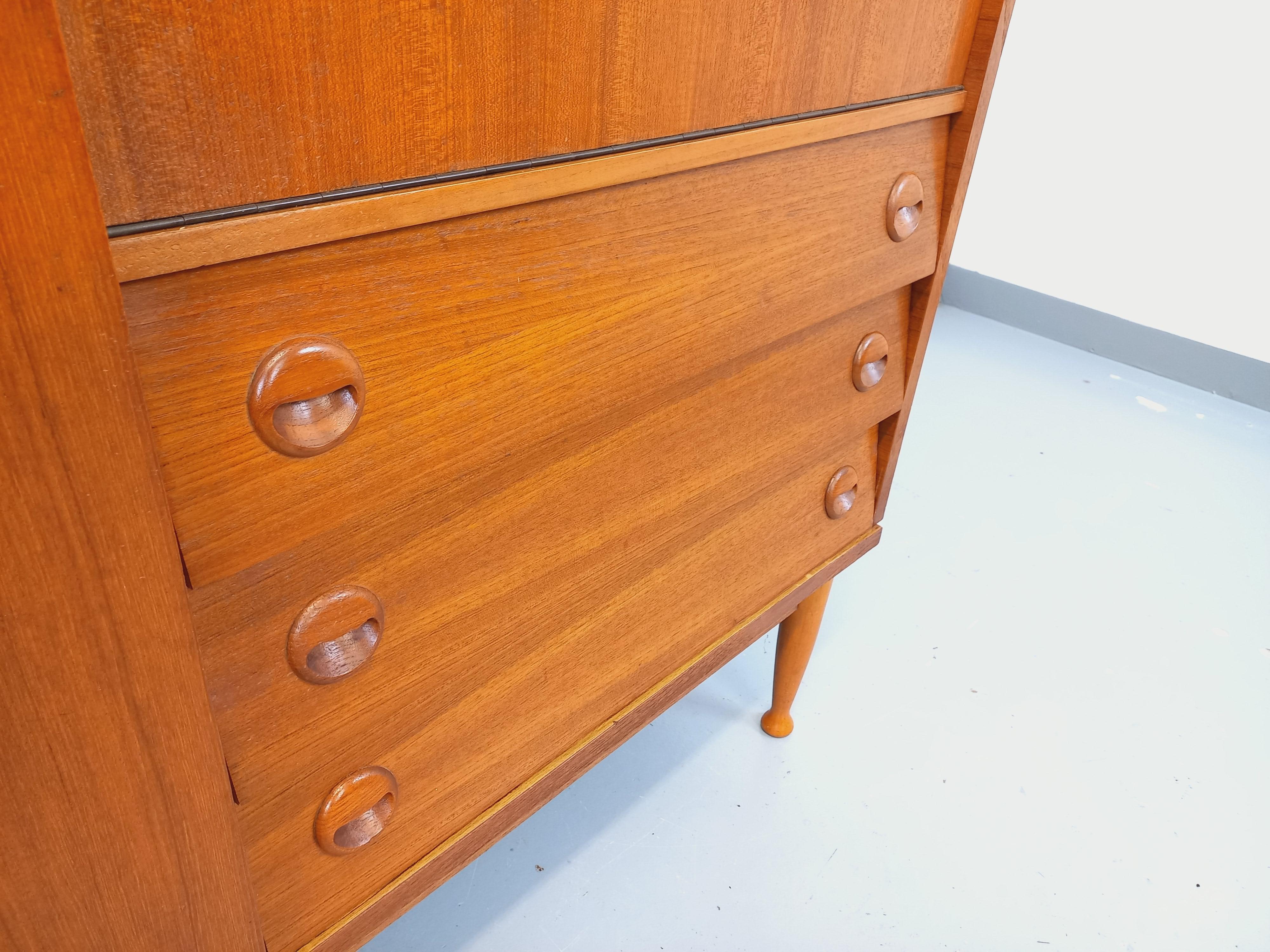 Scandinavo moderno Armoire secrétaire meuble de rangement vintage style scandinave teck années 60 in vendita