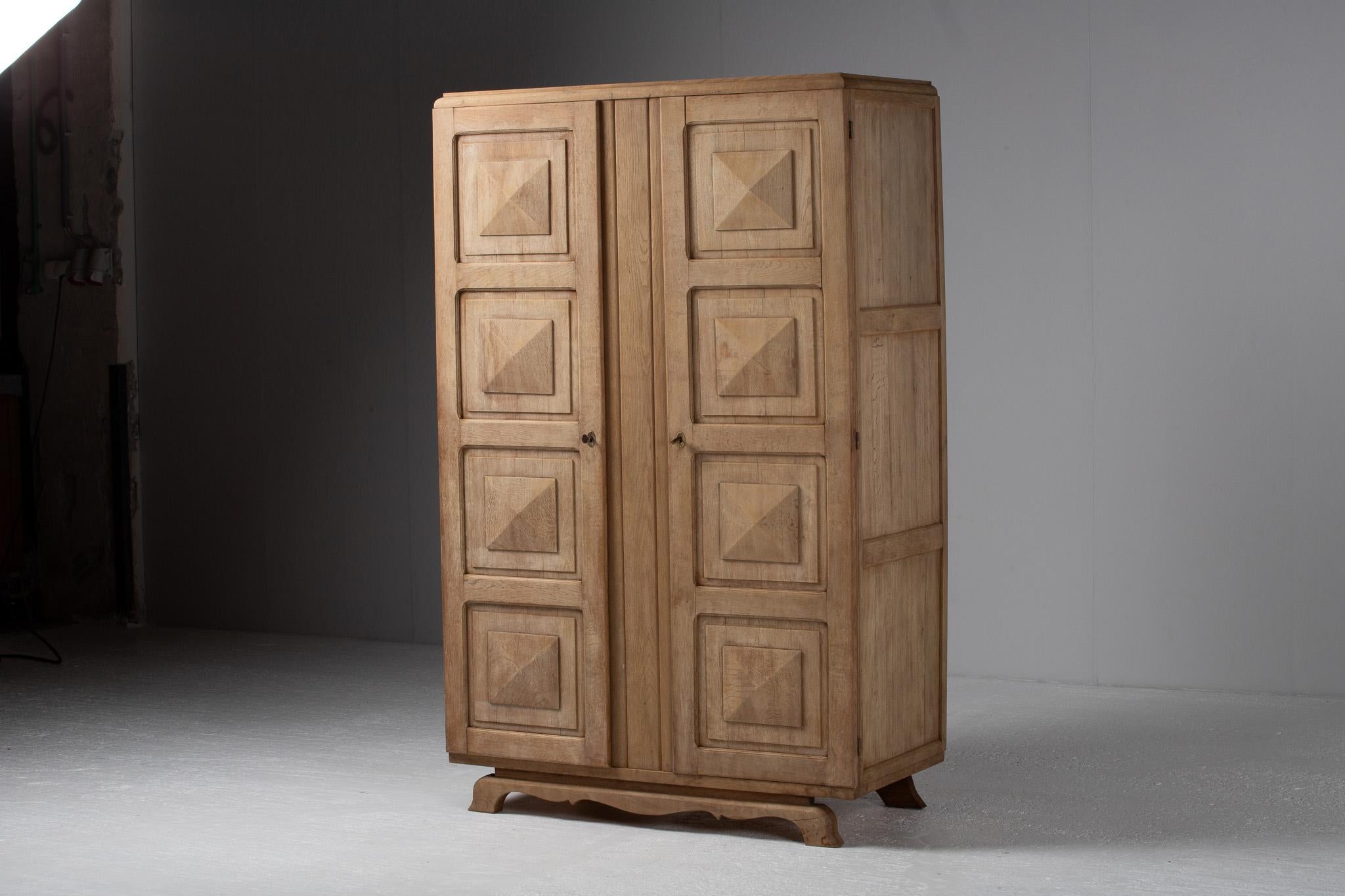 Armoire Solid Natural Oak, France, 1940s For Sale 3