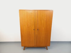 Armoire vintage en bois de chêne des années 60