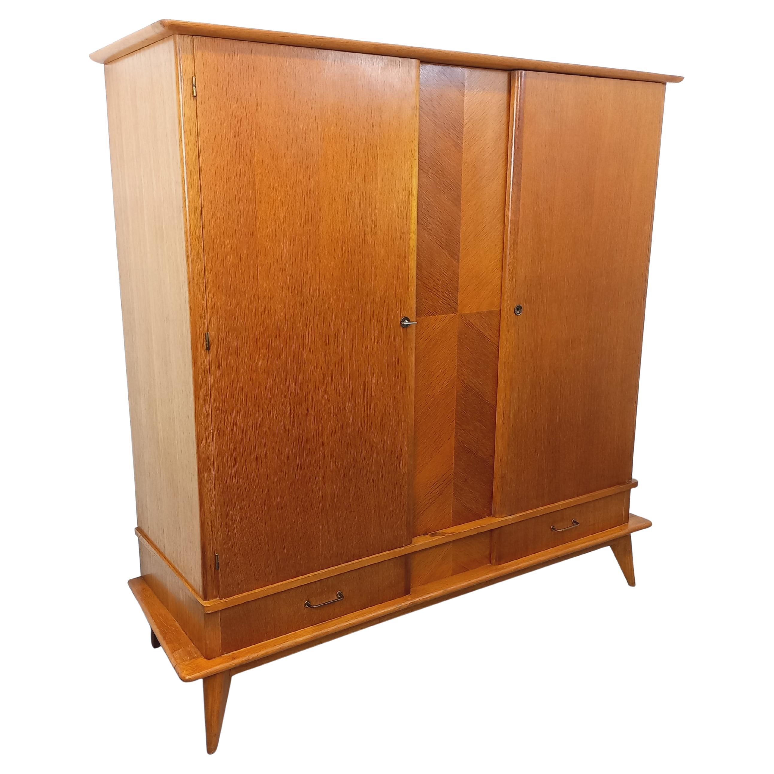 Armoire vintage en bois de chêne des années 60