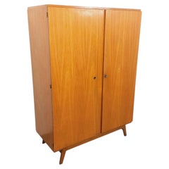 Armoire vintage en bois de chêne des années 60