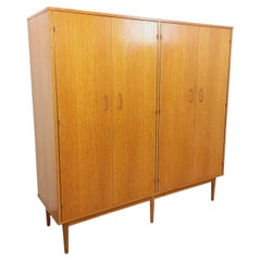 Armoire vintage en bois de chêne des années 60
