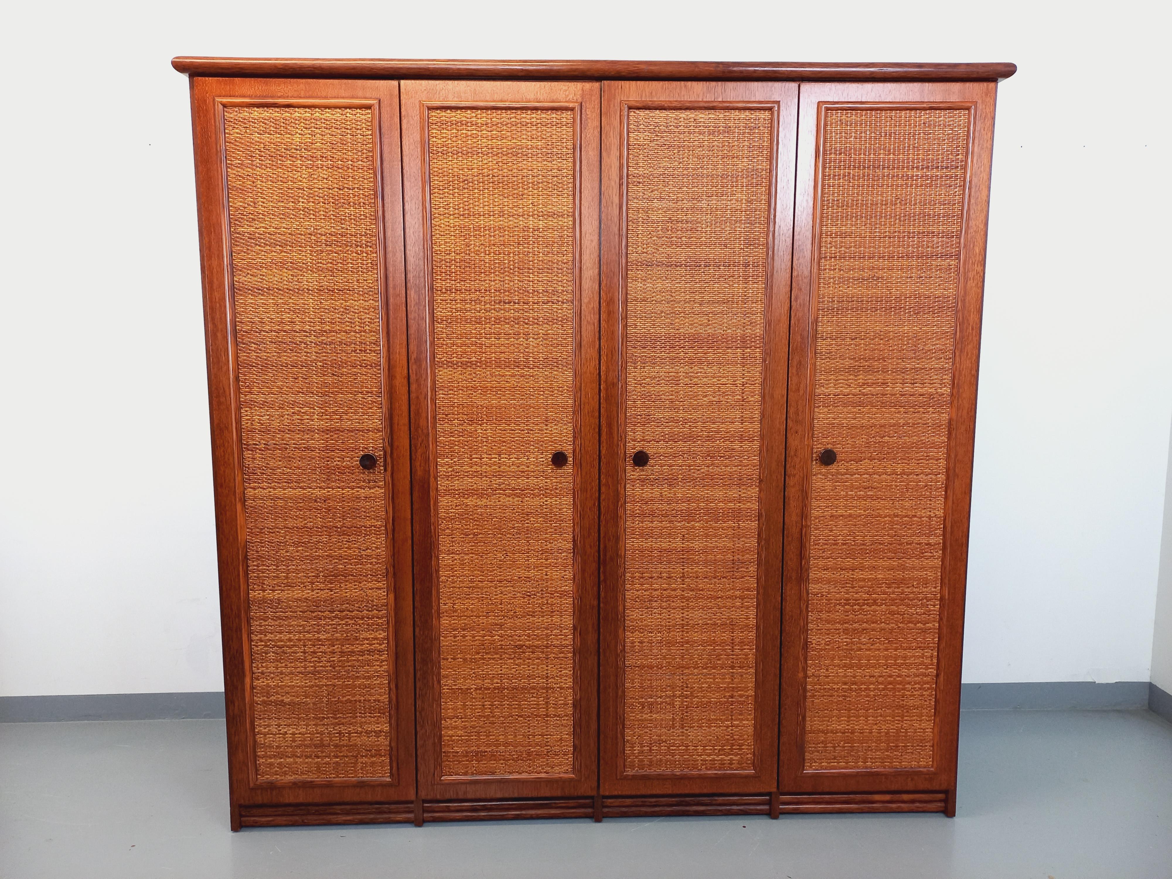 Armoire vintage en rotin, rotin tressé et bois Maugrion pour Roche Bobois 12
