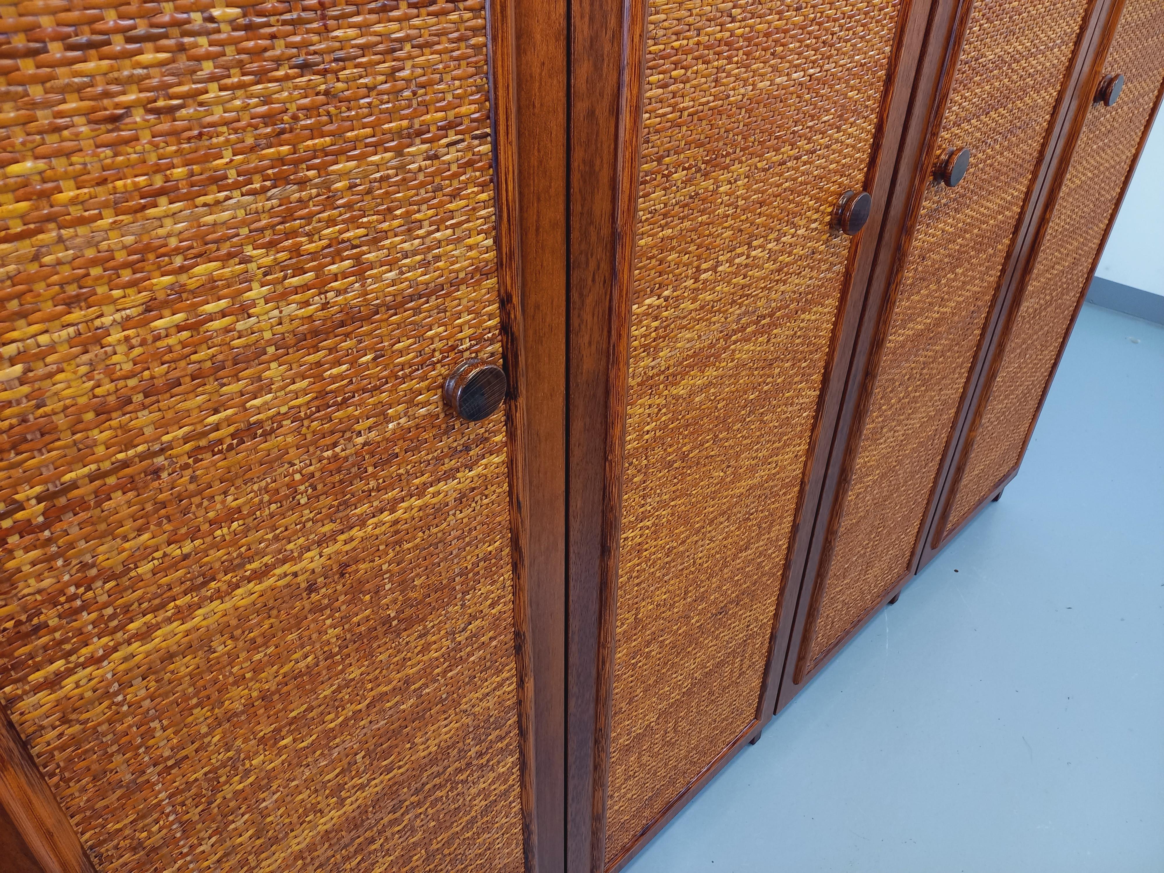 Armoire vintage en rotin, rotin tressé et bois Maugrion pour Roche Bobois 1