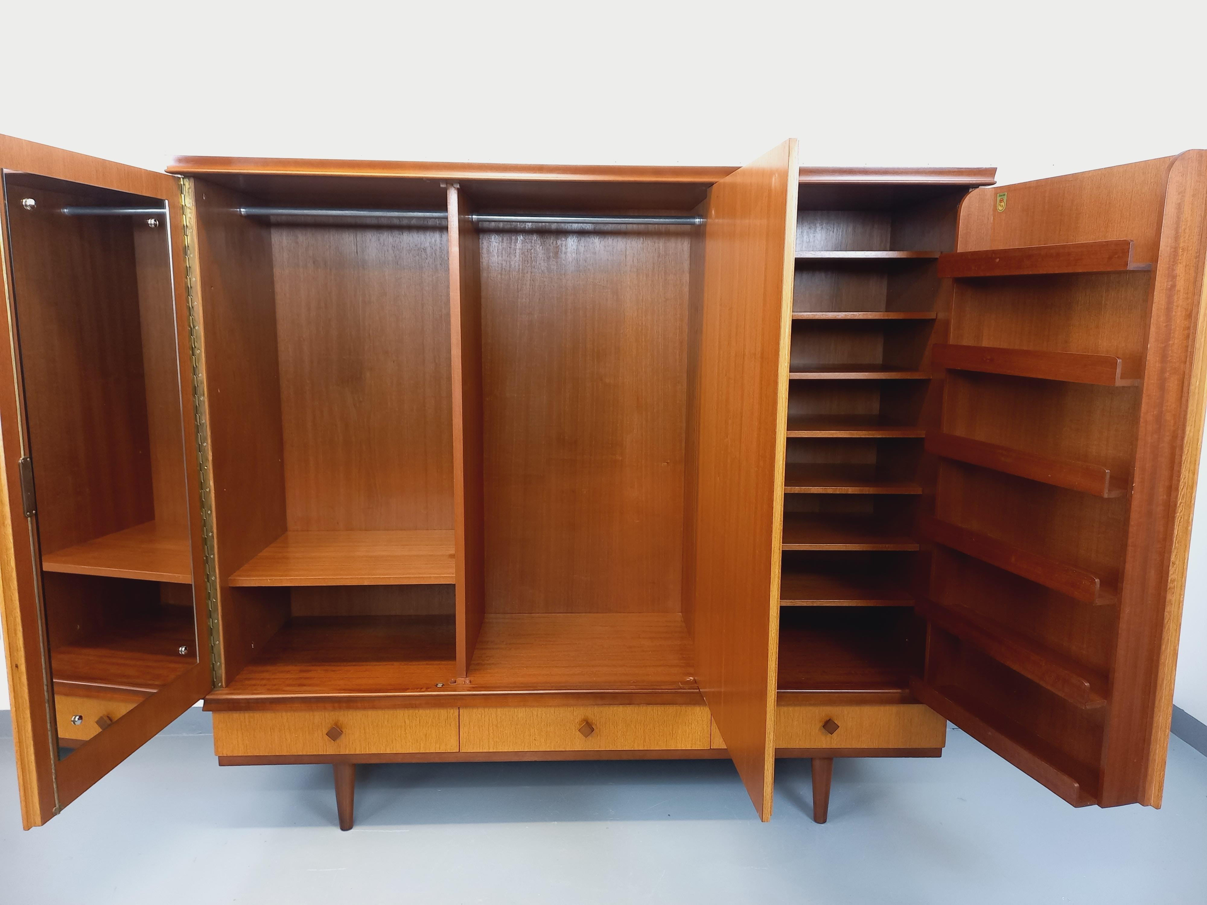 Wood Armoire vintage Gaston Poisson en bois des années 60 For Sale