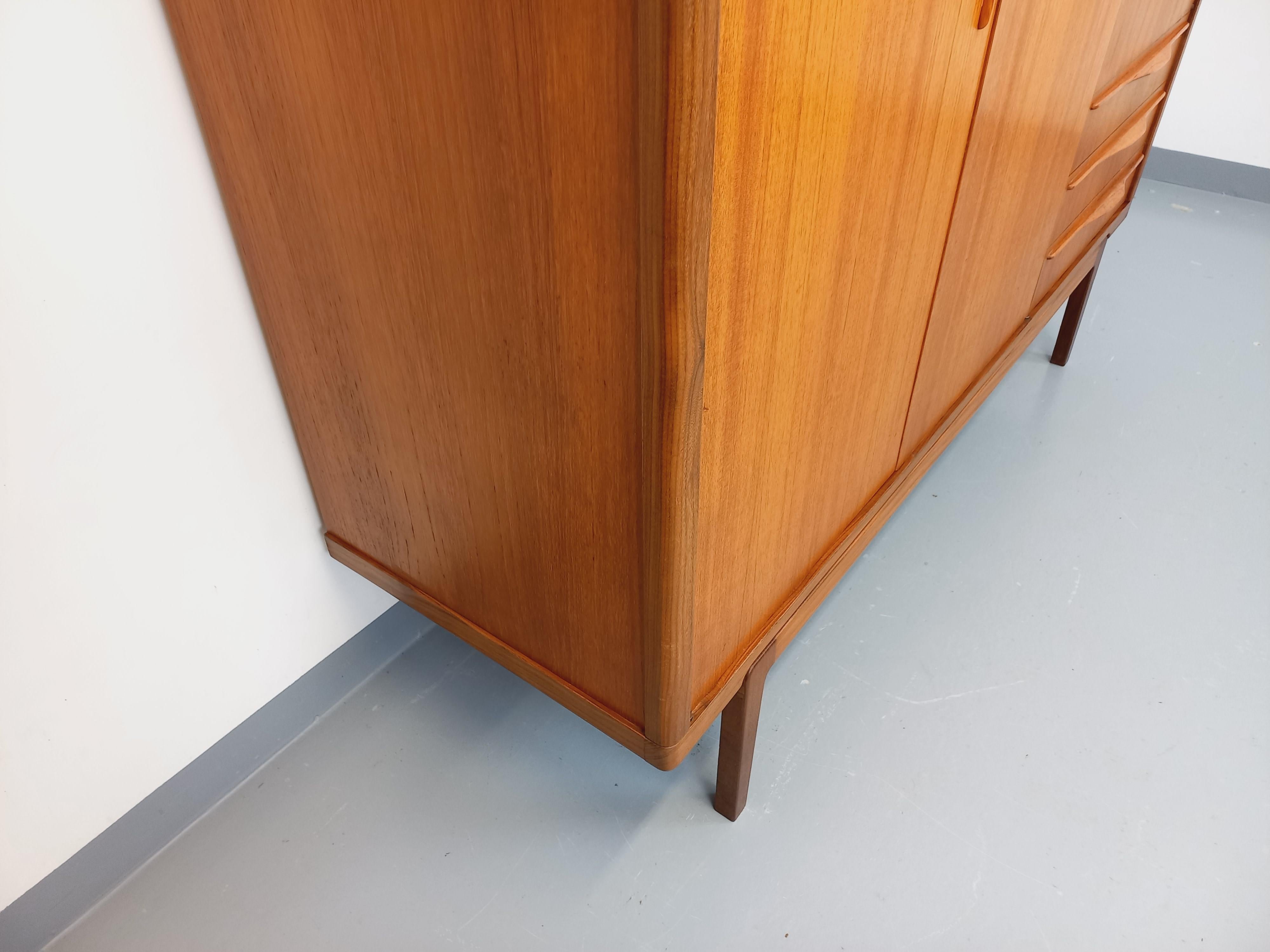 Armoire vintage scandinave en teck des années 60 en venta 3